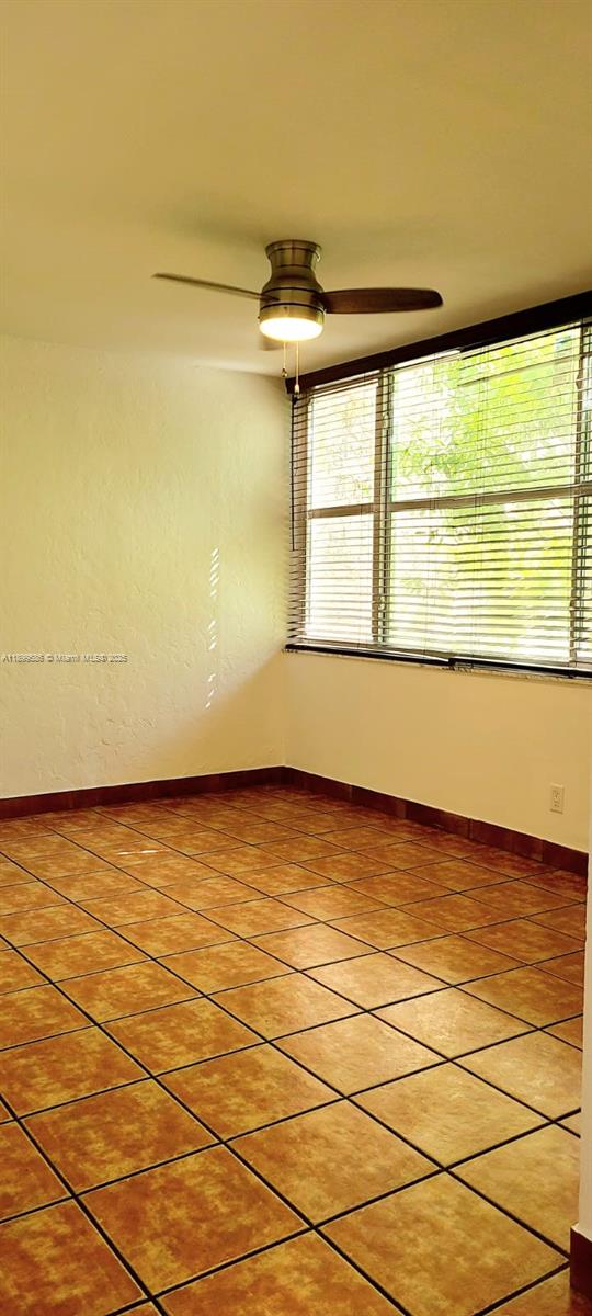 LIVE OAK CONDOMINIUM TWO - Residential