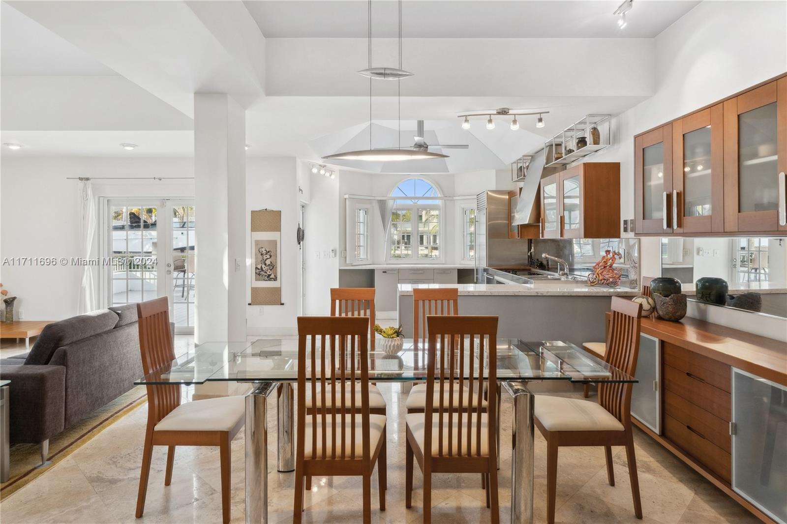 THE THS AT SUNSET HARBOUR - Residential