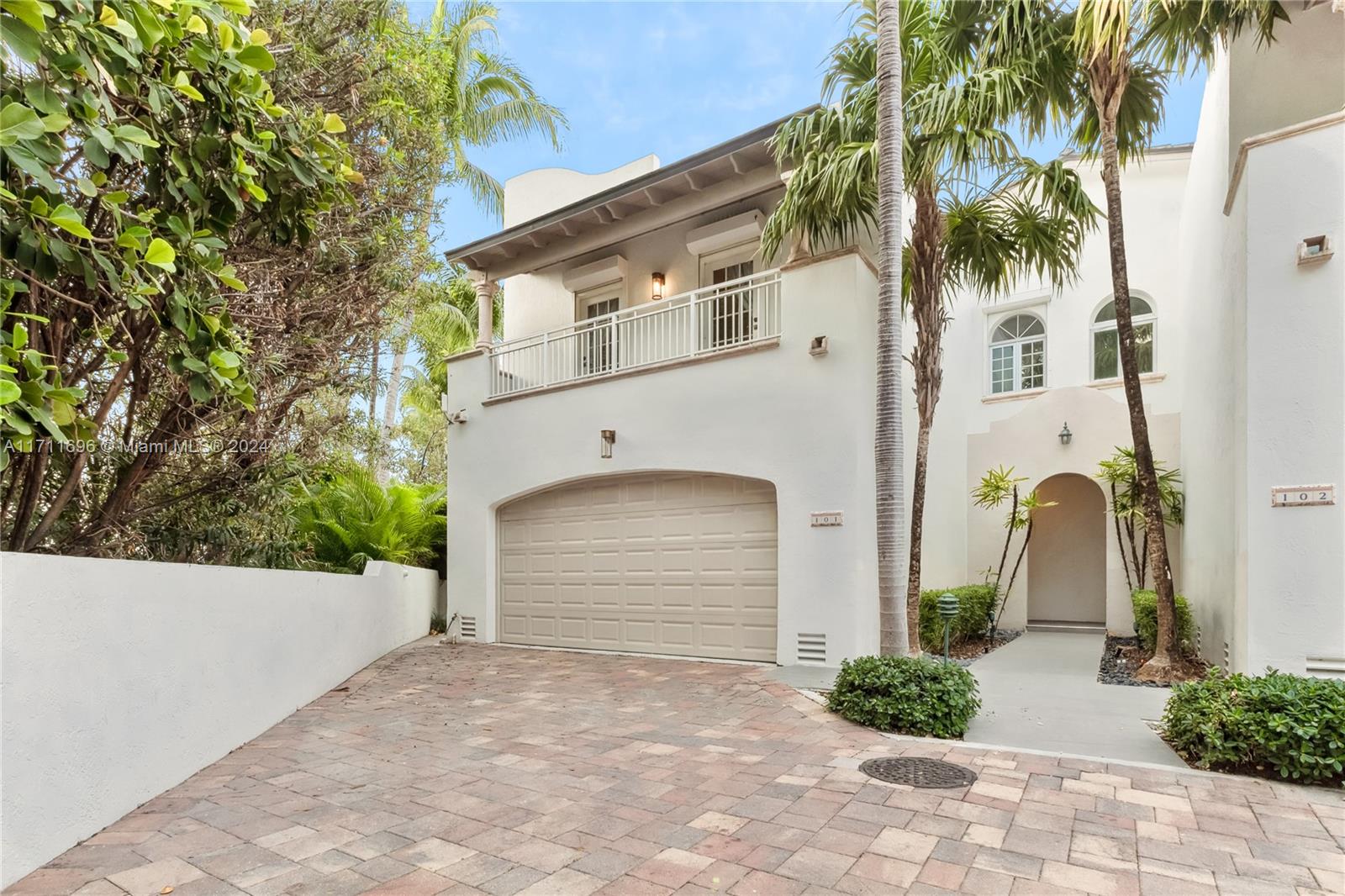 THE THS AT SUNSET HARBOUR - Residential