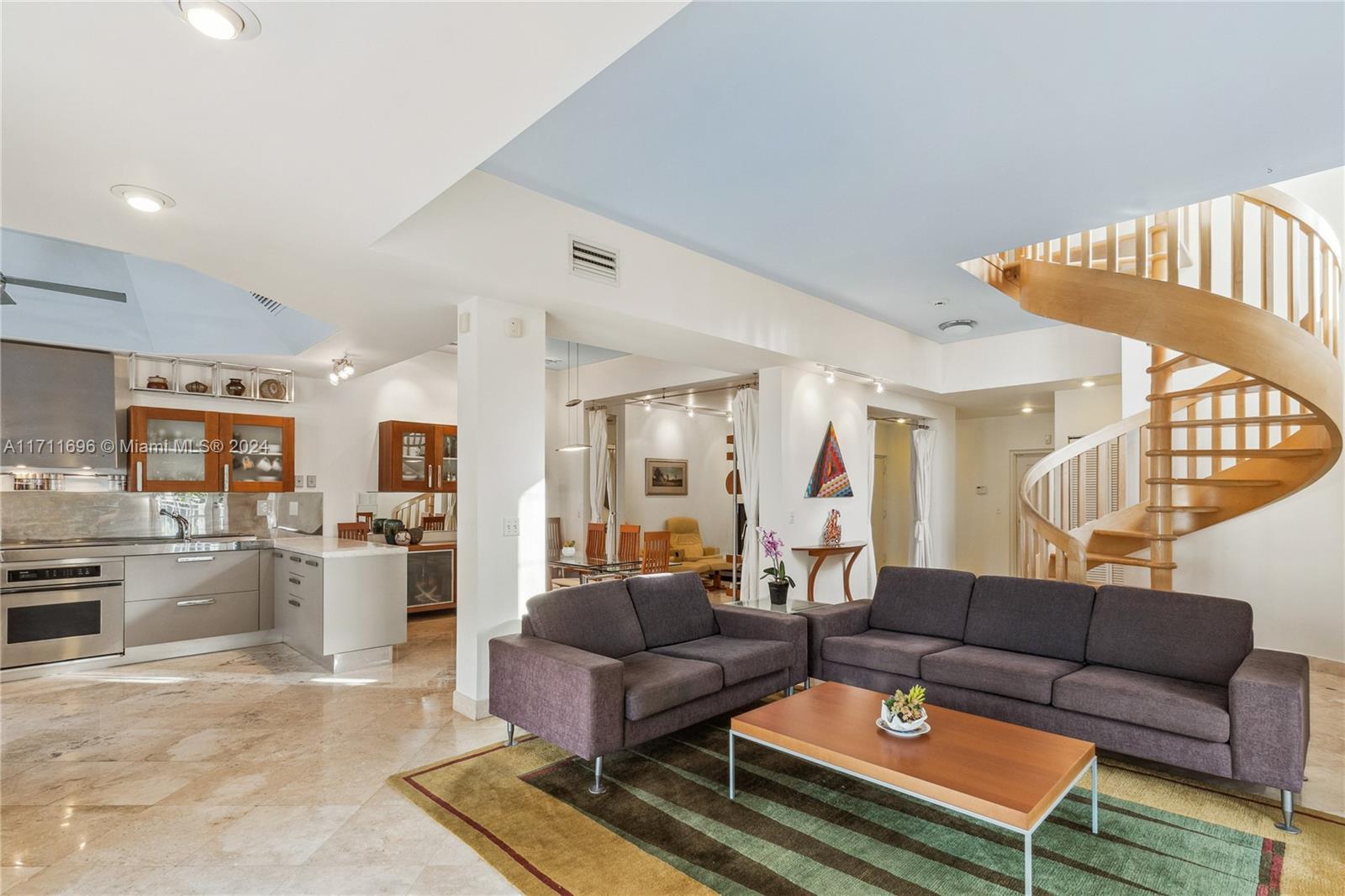 THE THS AT SUNSET HARBOUR - Residential