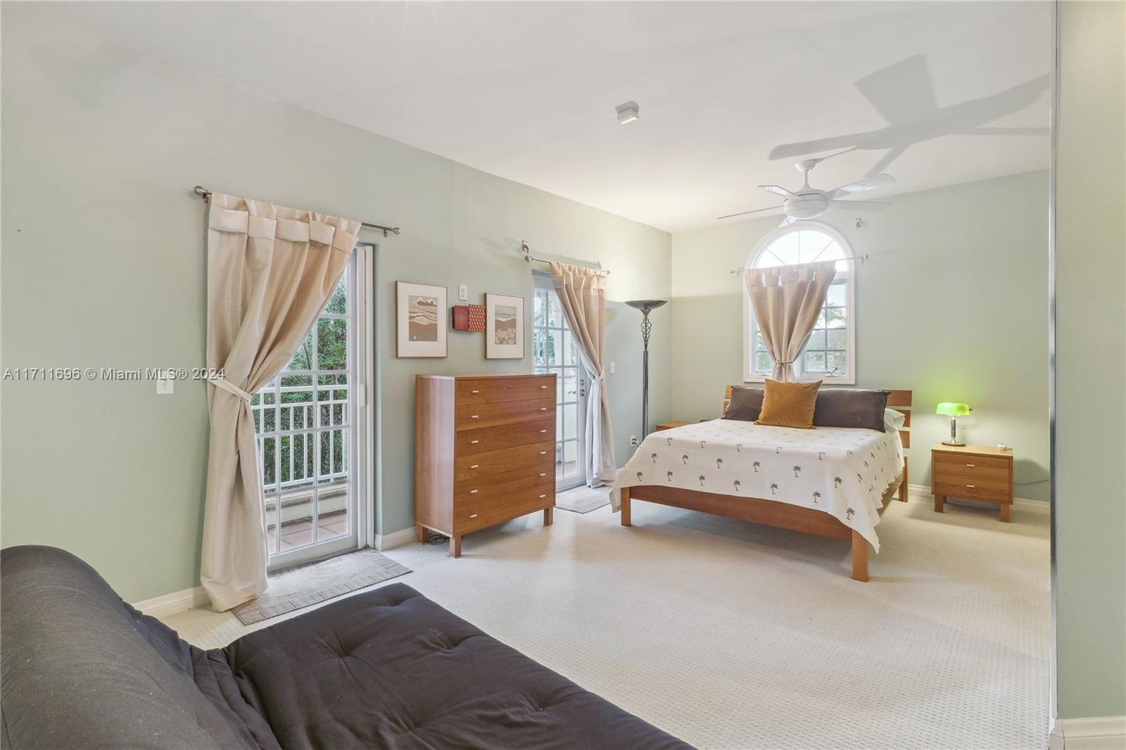 THE THS AT SUNSET HARBOUR - Residential