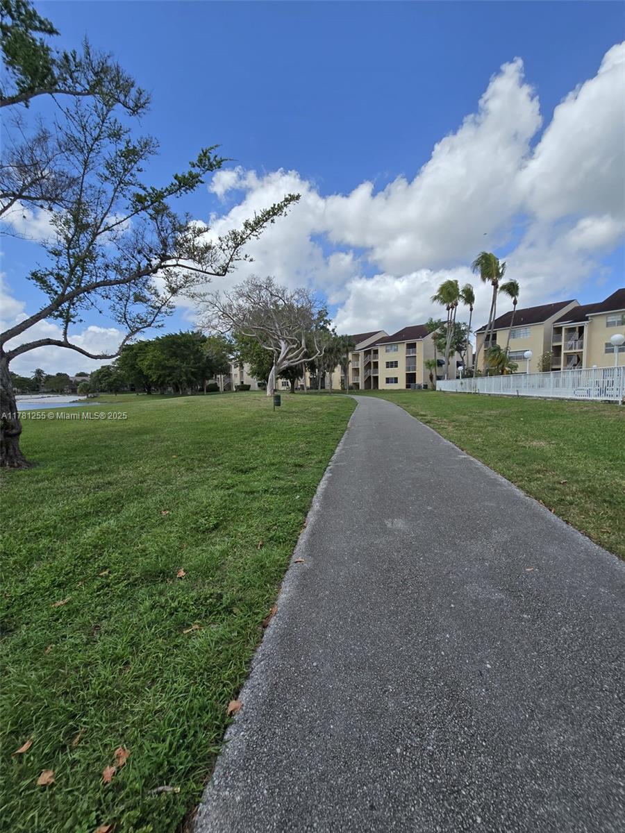 HAMMOCKS TRAILS CONDO - Residential