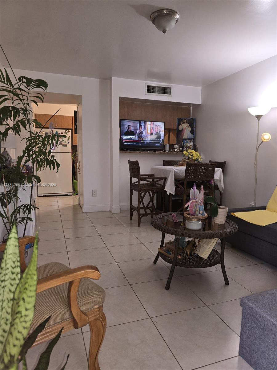 HAMMOCKS TRAILS CONDO - Residential