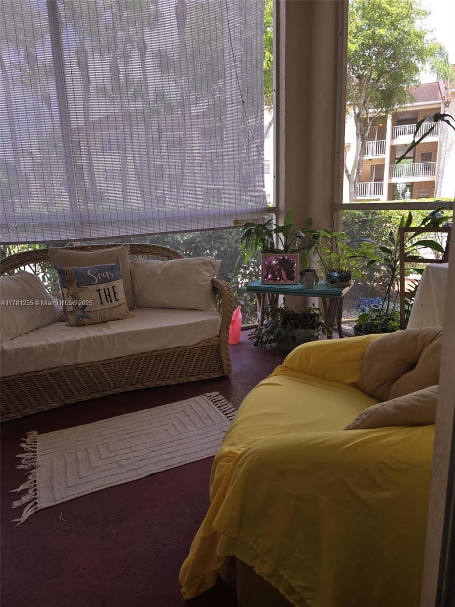 HAMMOCKS TRAILS CONDO - Residential