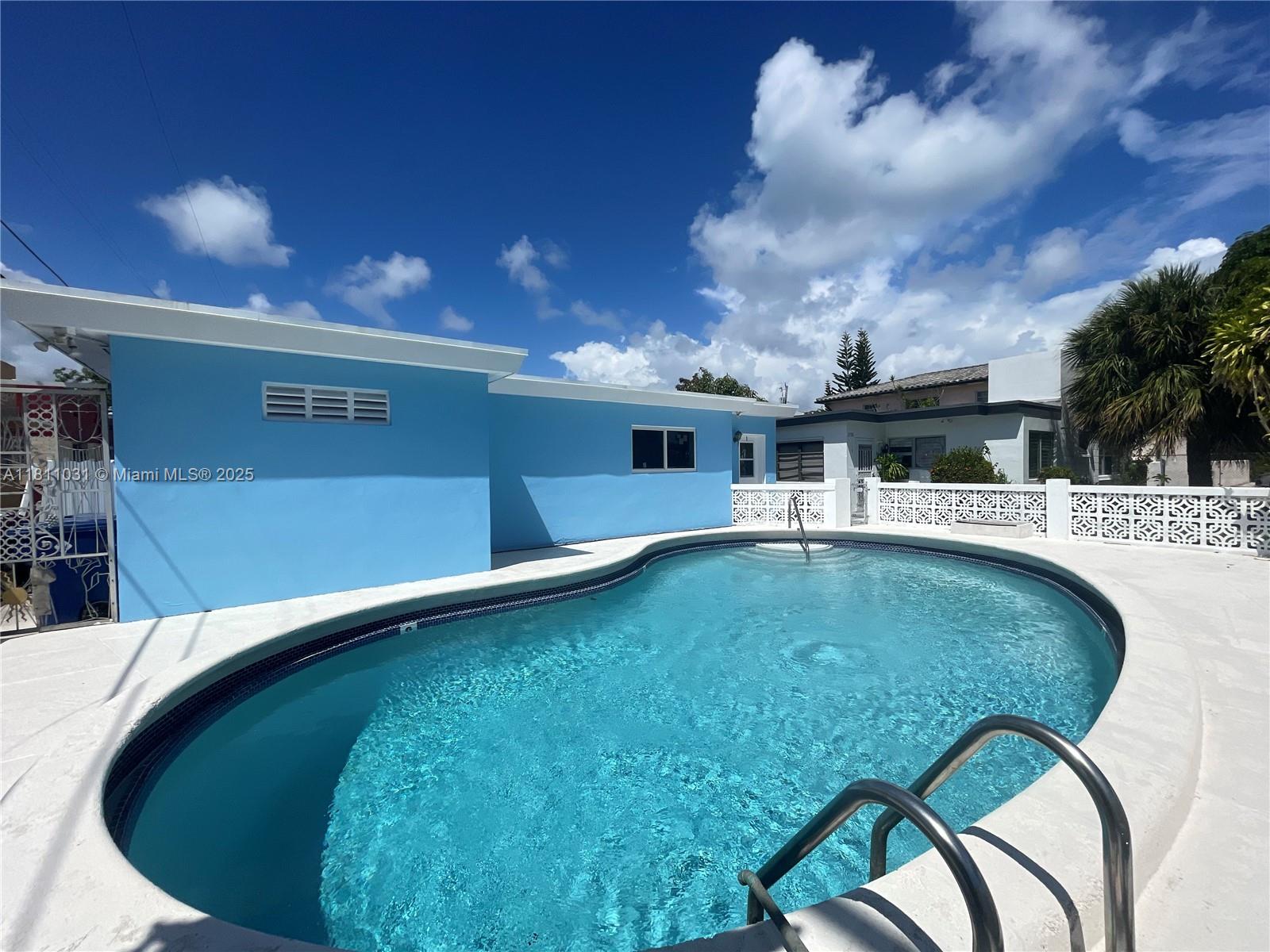 Rental Property at 2120 Biarritz Dr 1, Miami Beach, Miami-Dade County, Florida - Bedrooms: 1 
Bathrooms: 1  - $2,400 MO.