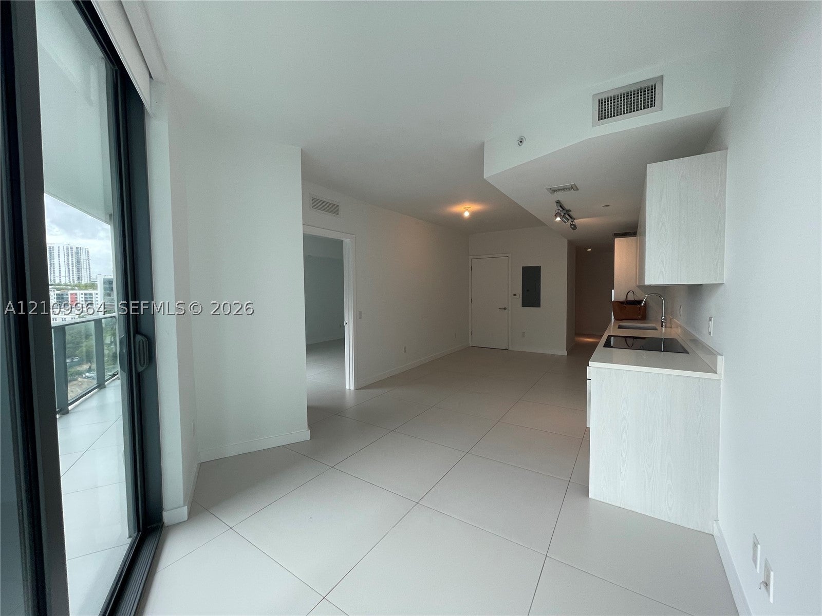 501 NE 31st St 707