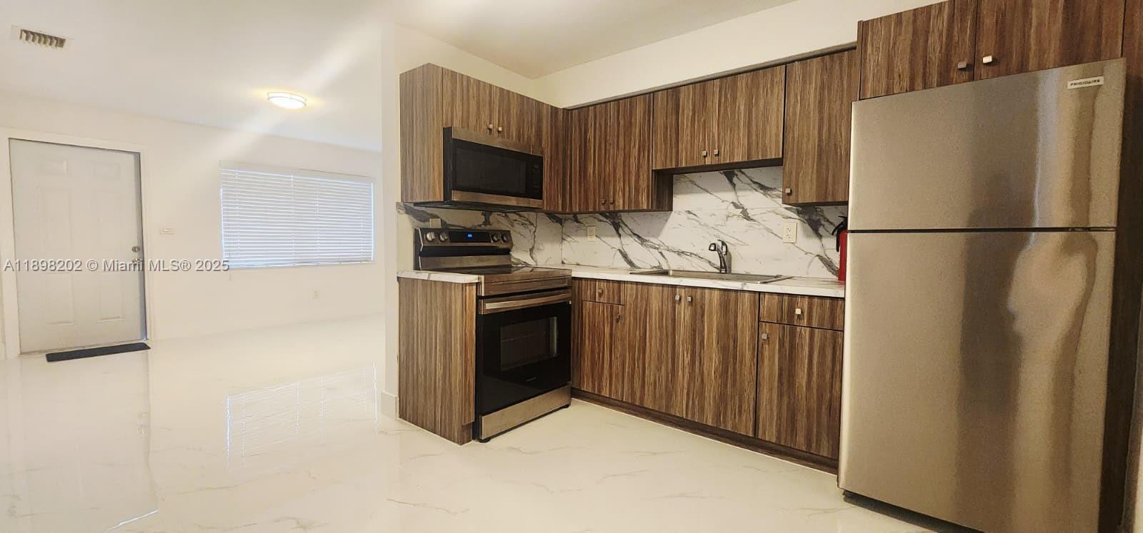 WASHBURNS 2ND ADDN - Residential Lease