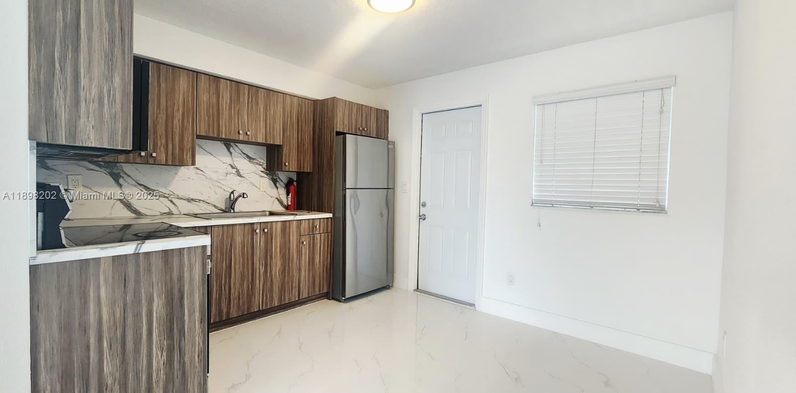 WASHBURNS 2ND ADDN - Residential Lease