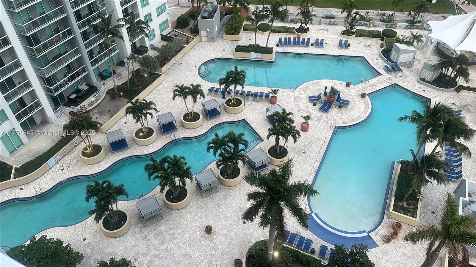 VIZCAYNE SOUTH CONDO - Residential