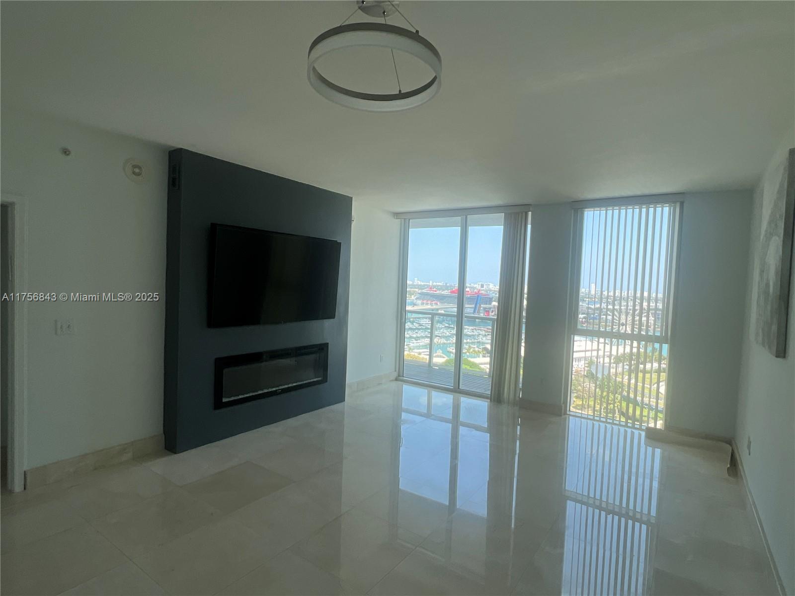 VIZCAYNE SOUTH CONDO - Residential