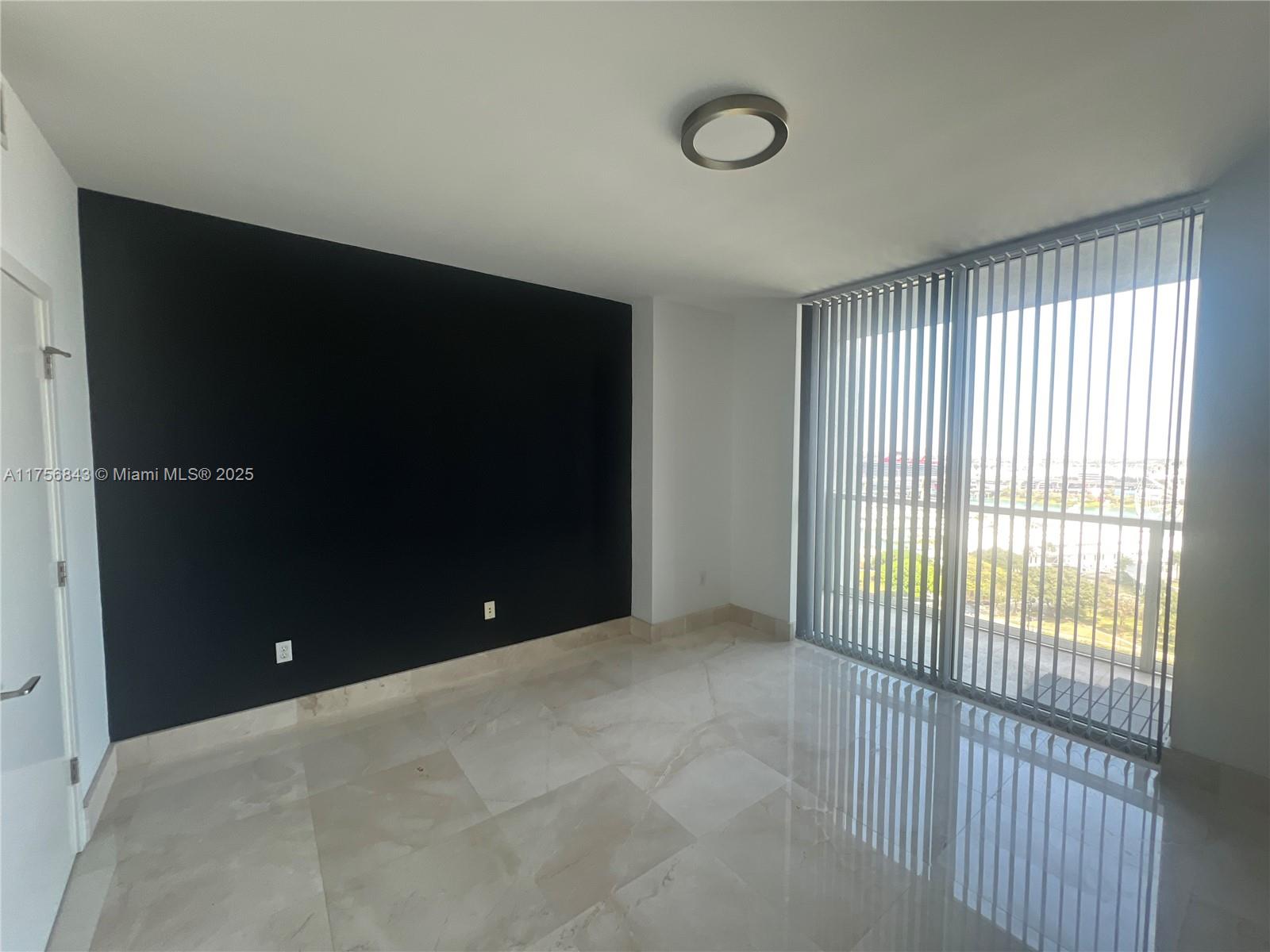 VIZCAYNE SOUTH CONDO - Residential