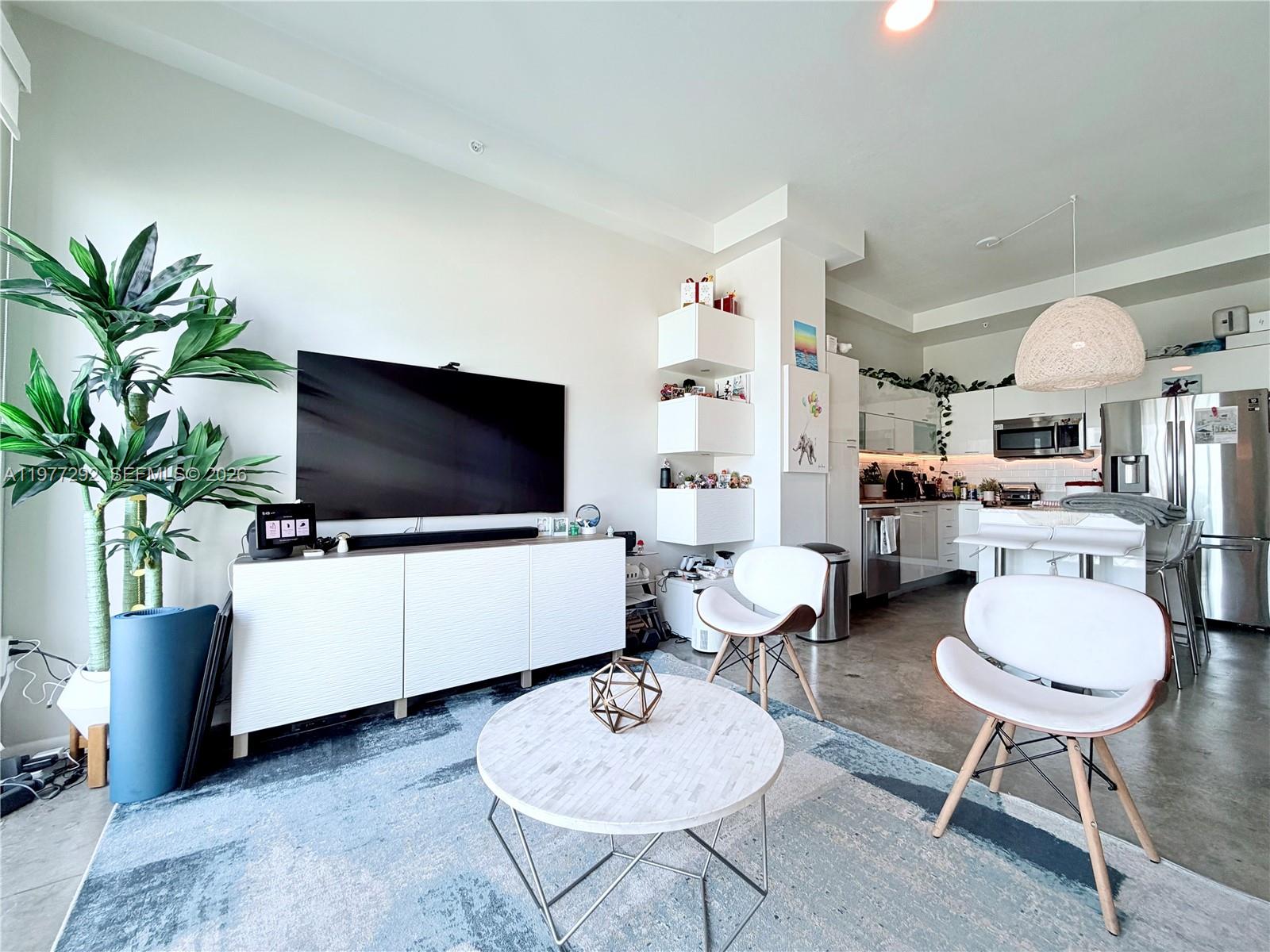 THE LOFT DOWNTOWN II COND - Residential Lease