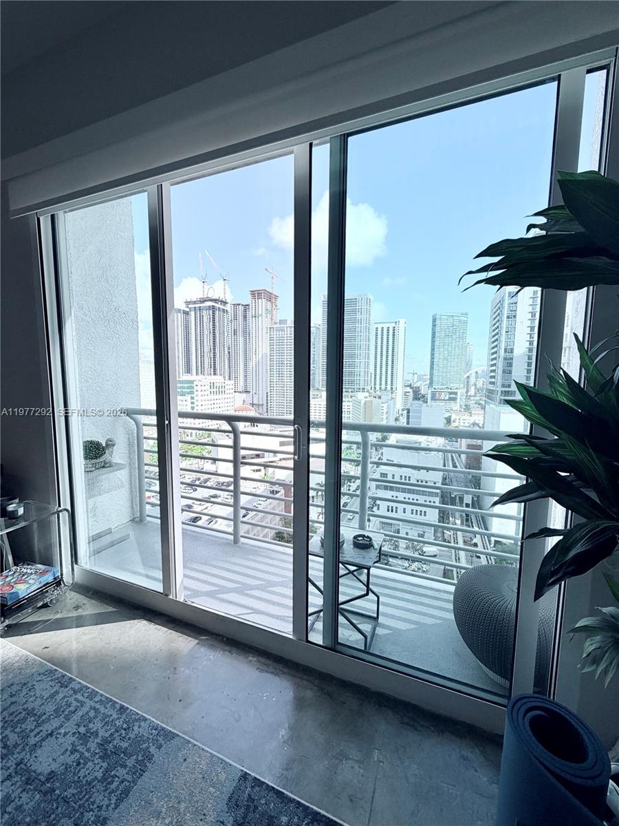 THE LOFT DOWNTOWN II COND - Residential Lease