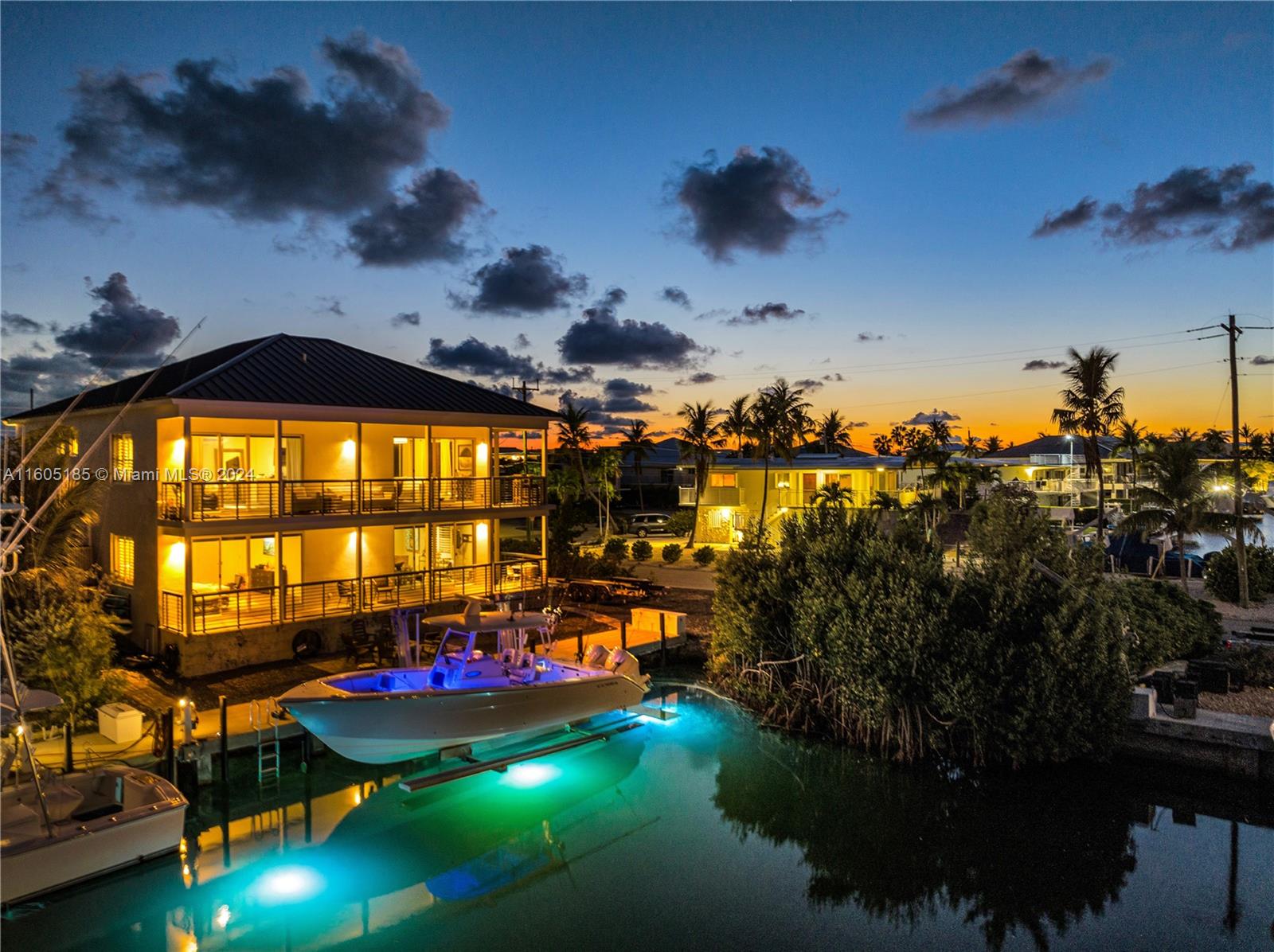 Property for Sale at 96 W Plaza Del Sol, Islamorada, Monroe County, Florida - Bedrooms: 4 
Bathrooms: 4  - $3,450,000