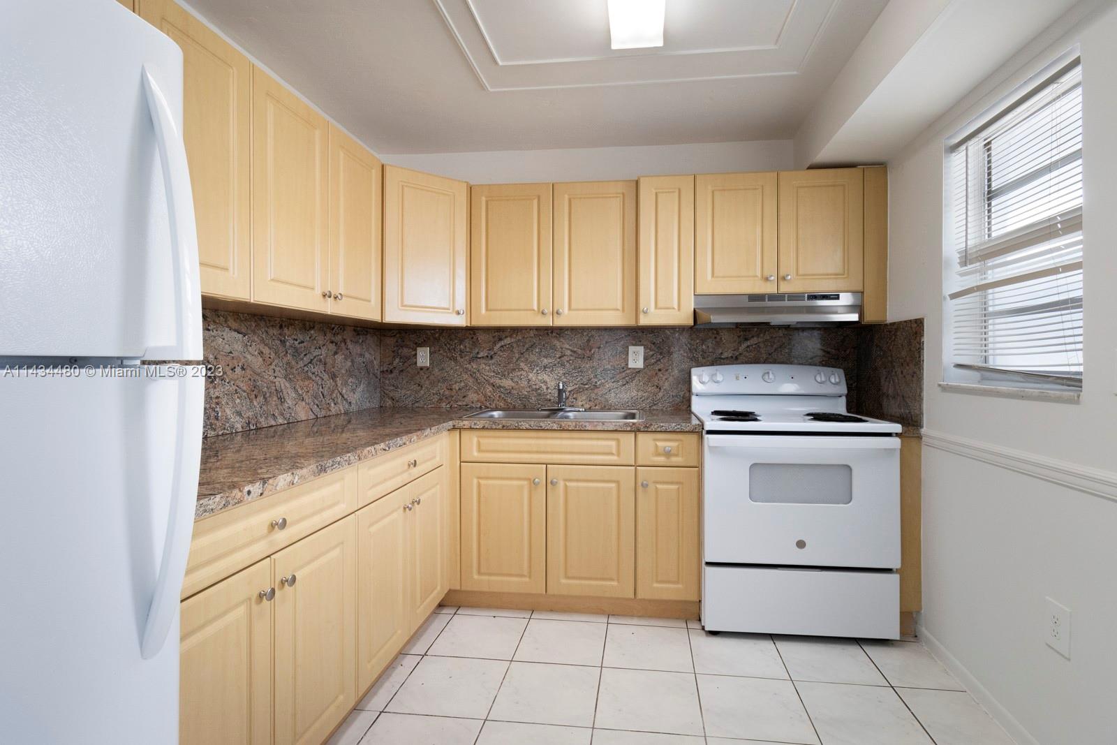 EL CONQUISTADOR SOUTH CON - Residential Lease