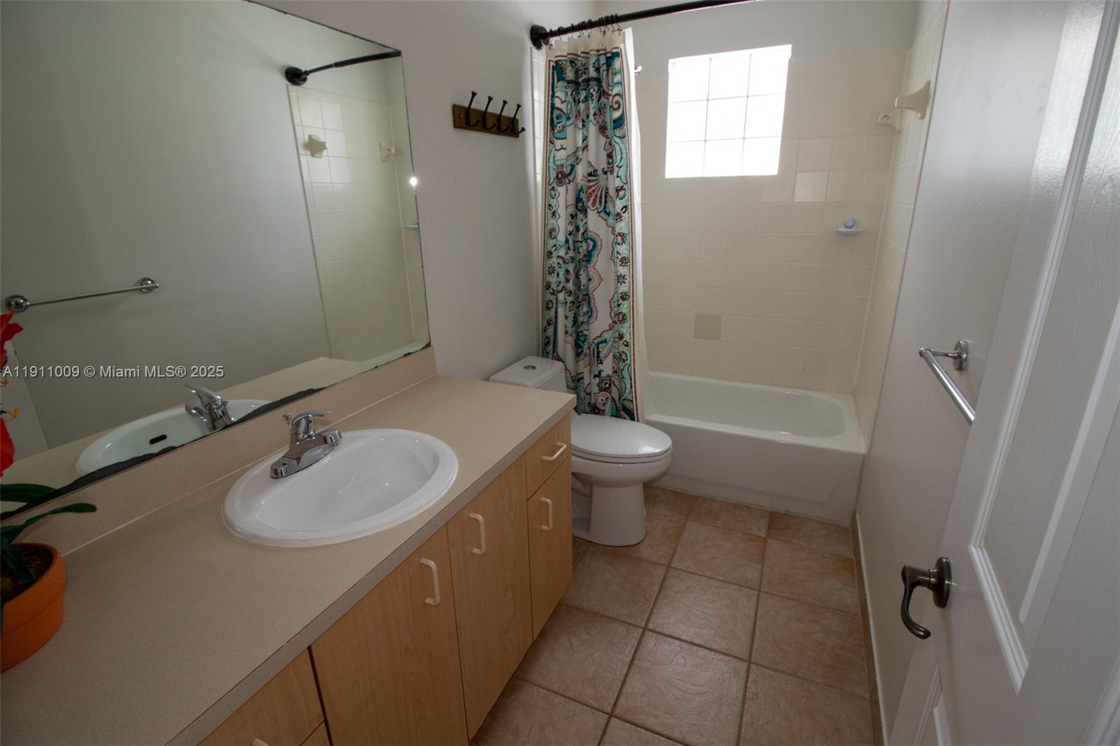 WYNDHAM LAKES NORTH - Residential Lease