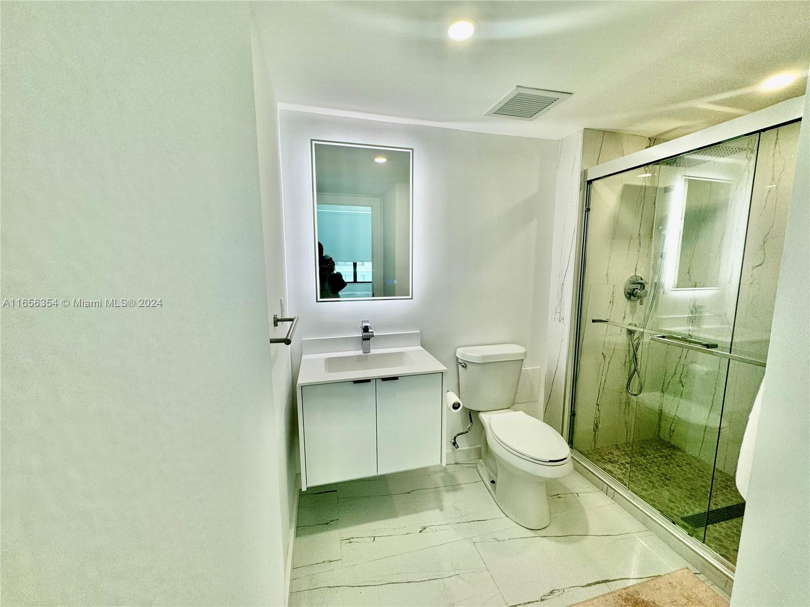 BALMORAL CONDO - Residential Lease
