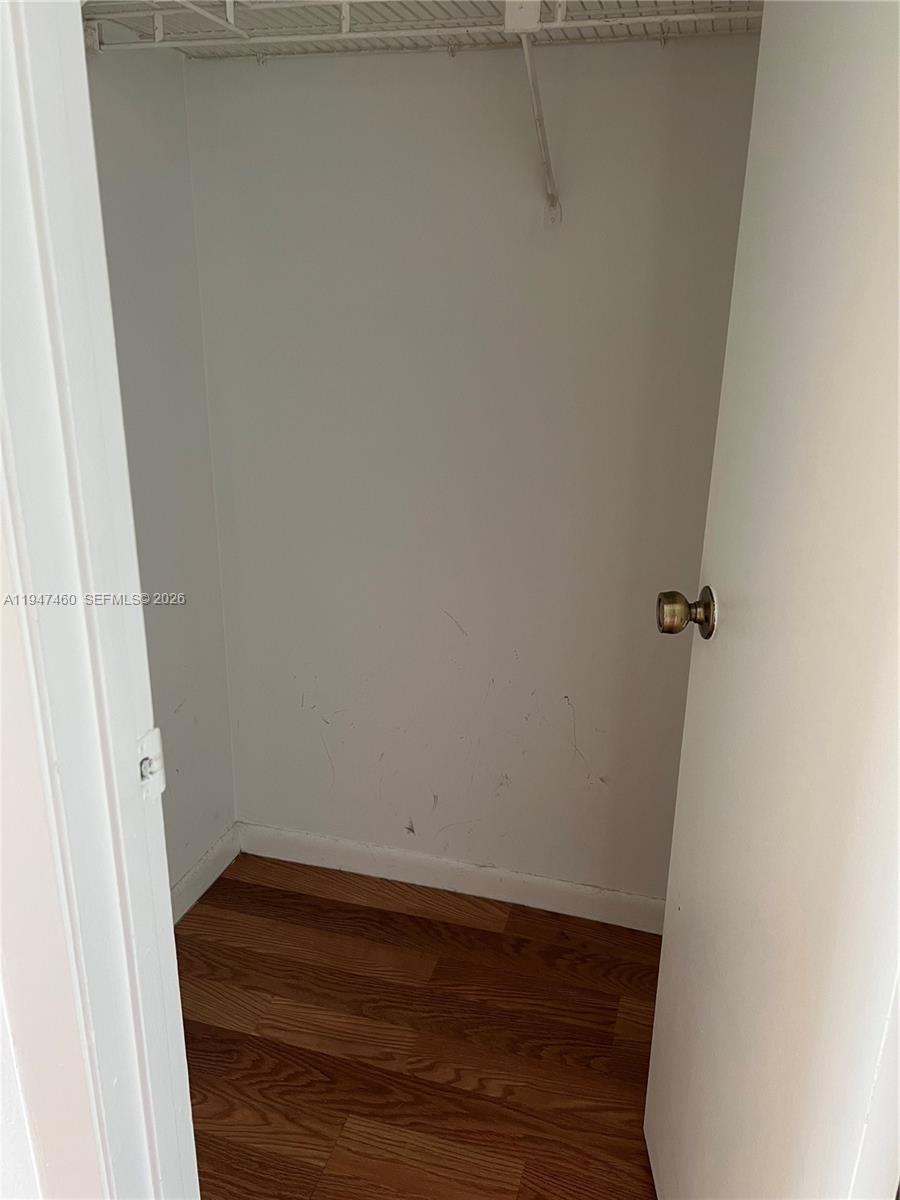 VILLAS AT LAKEVIEW CONDO - Residential