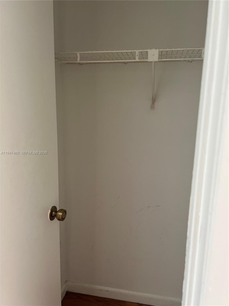 VILLAS AT LAKEVIEW CONDO - Residential