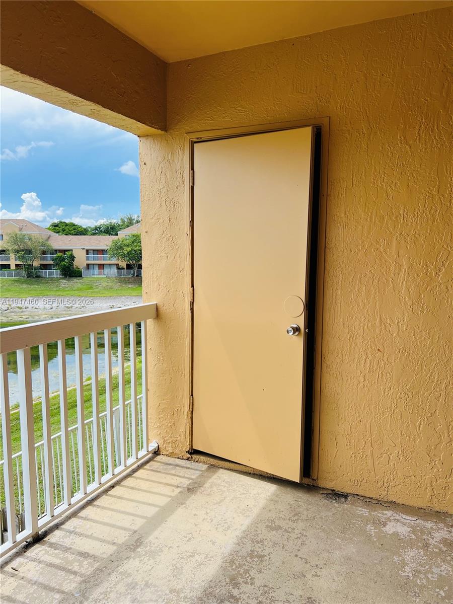 VILLAS AT LAKEVIEW CONDO - Residential