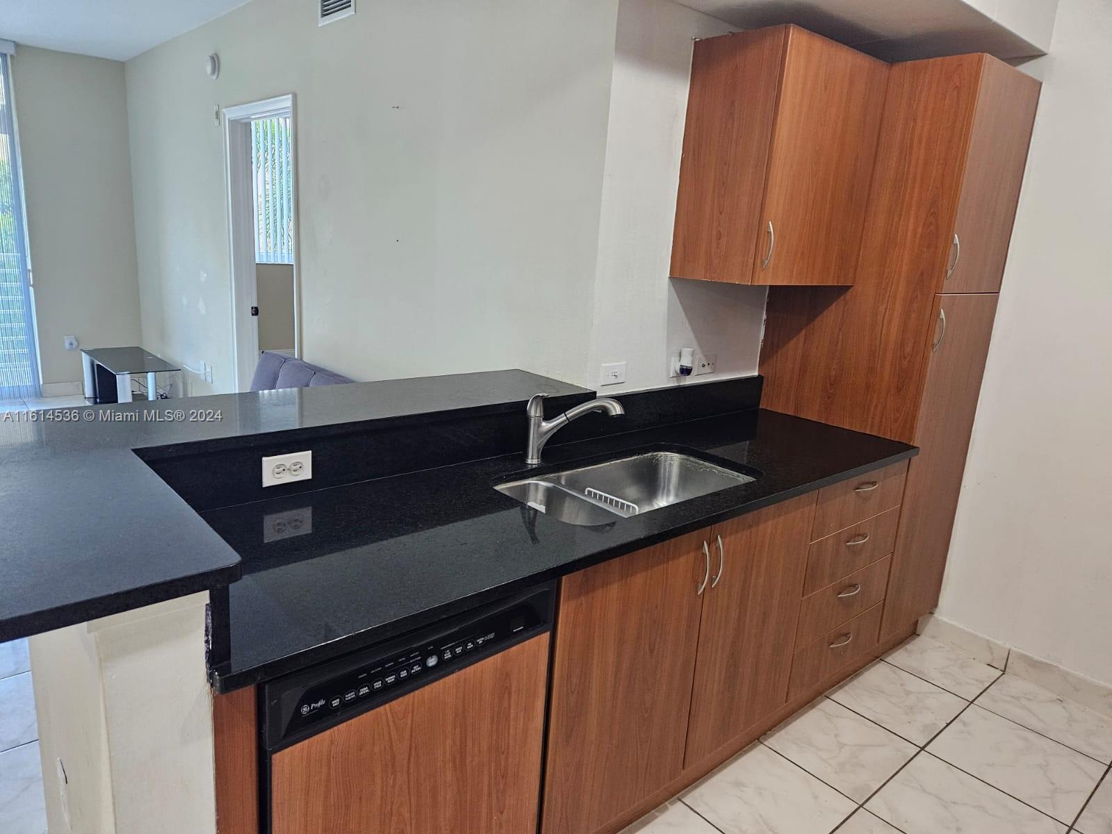 Rental Property at 2775 Ne Ne 187th St 323, Aventura, Miami-Dade County, Florida - Bedrooms: 2 
Bathrooms: 2  - $3,200 MO.