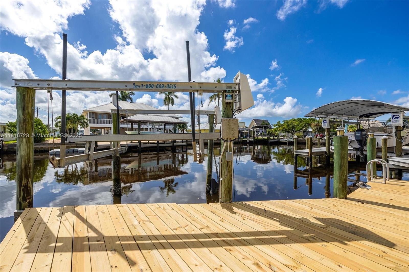 ISLAND HARBORS - Residential