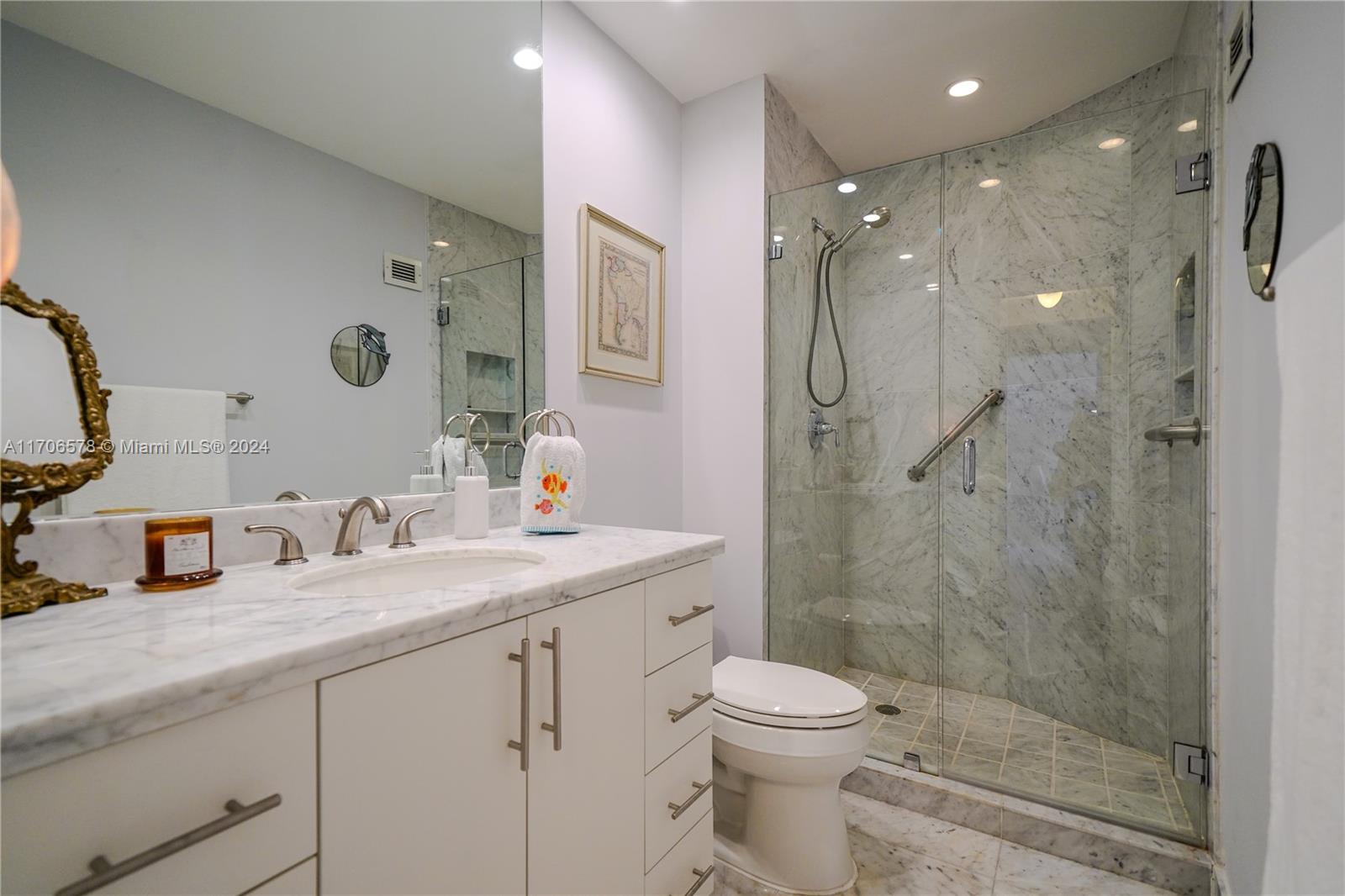 TOWERS OF KEY BISCAYNE CO - Residential Lease