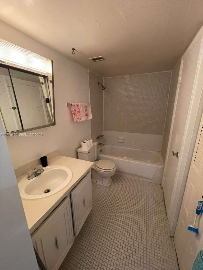 MONTECARLO CONDO - Residential