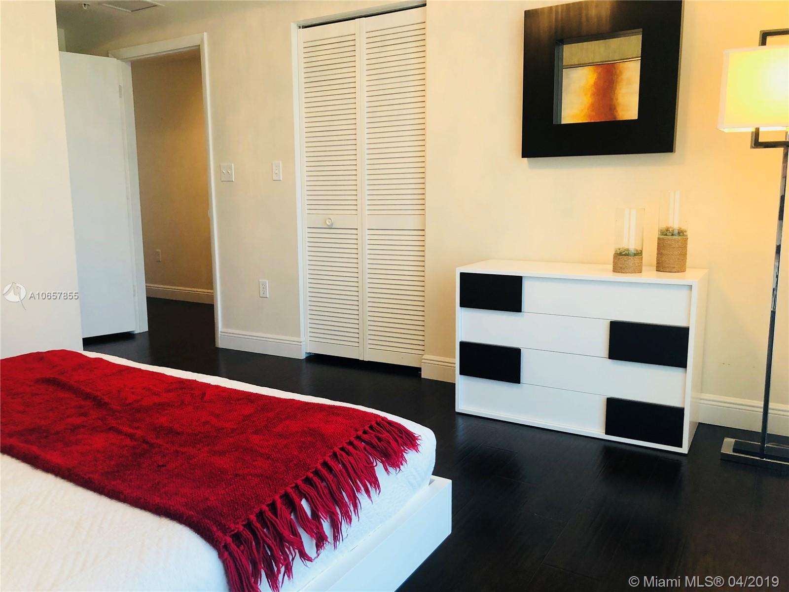 VIZCAYNE NORTH CONDO - Residential Lease