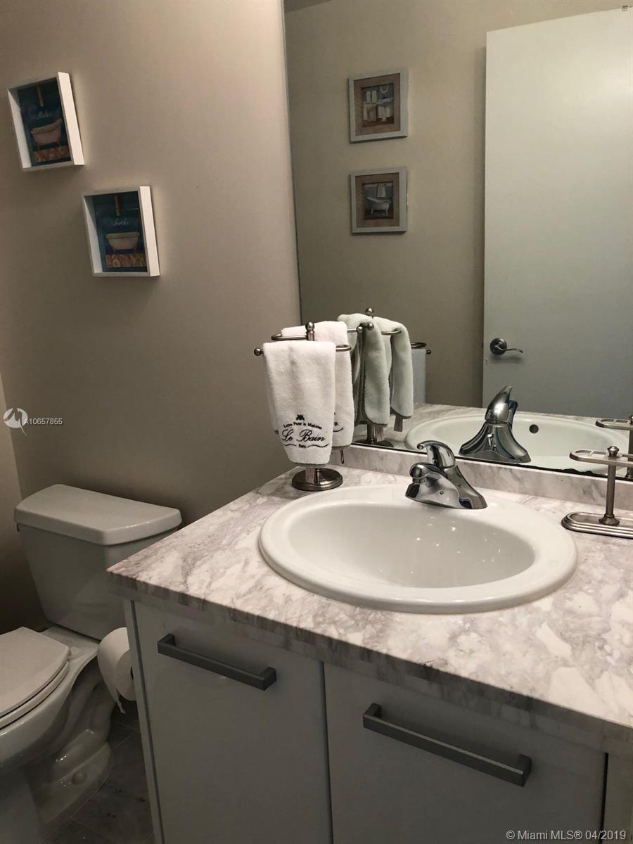 VIZCAYNE NORTH CONDO - Residential Lease