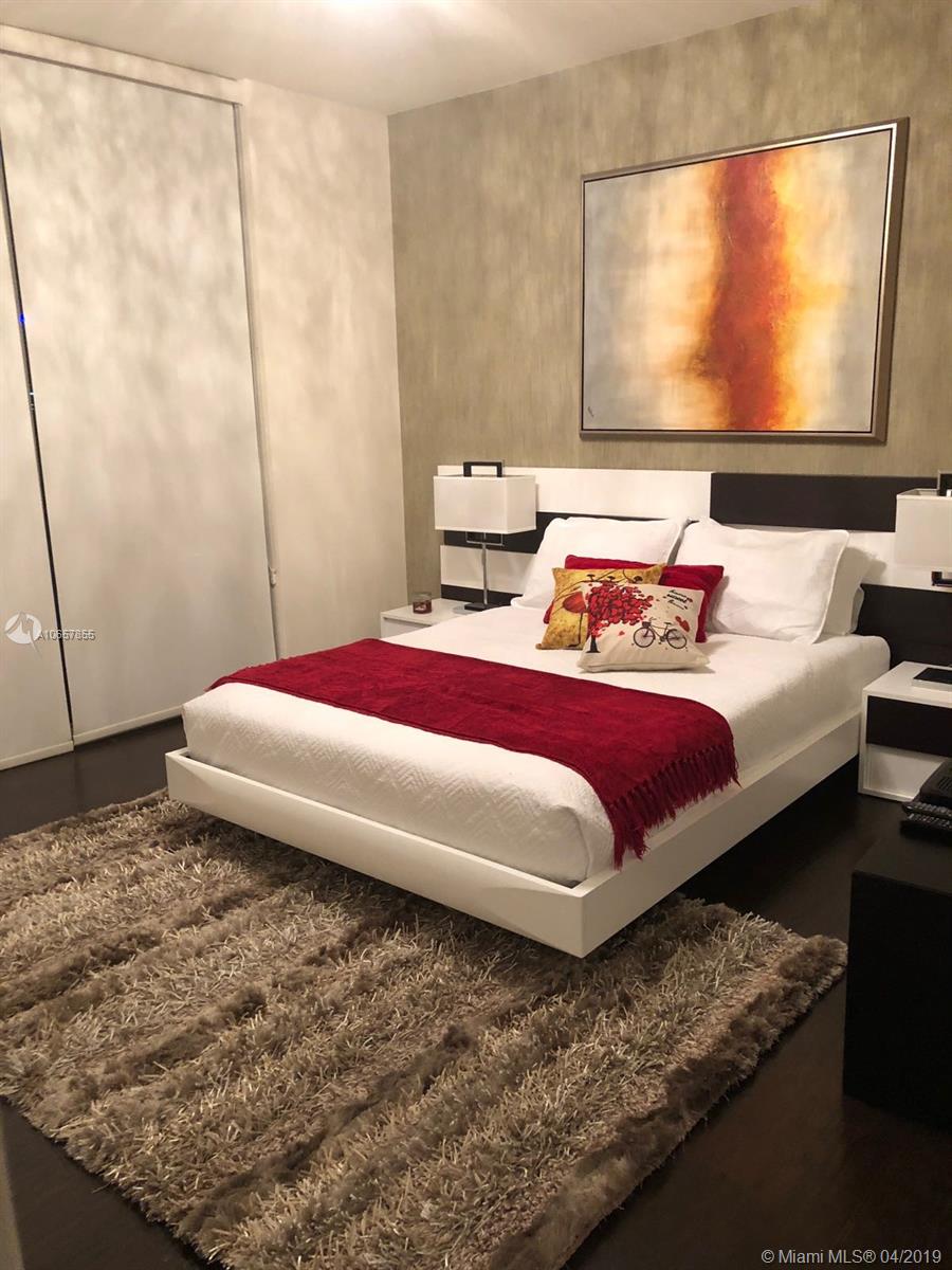 VIZCAYNE NORTH CONDO - Residential Lease