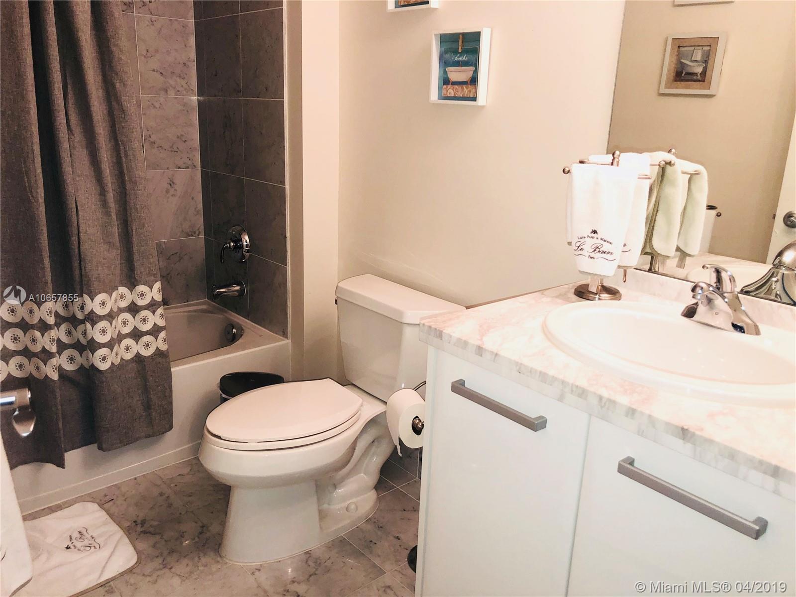 VIZCAYNE NORTH CONDO - Residential Lease