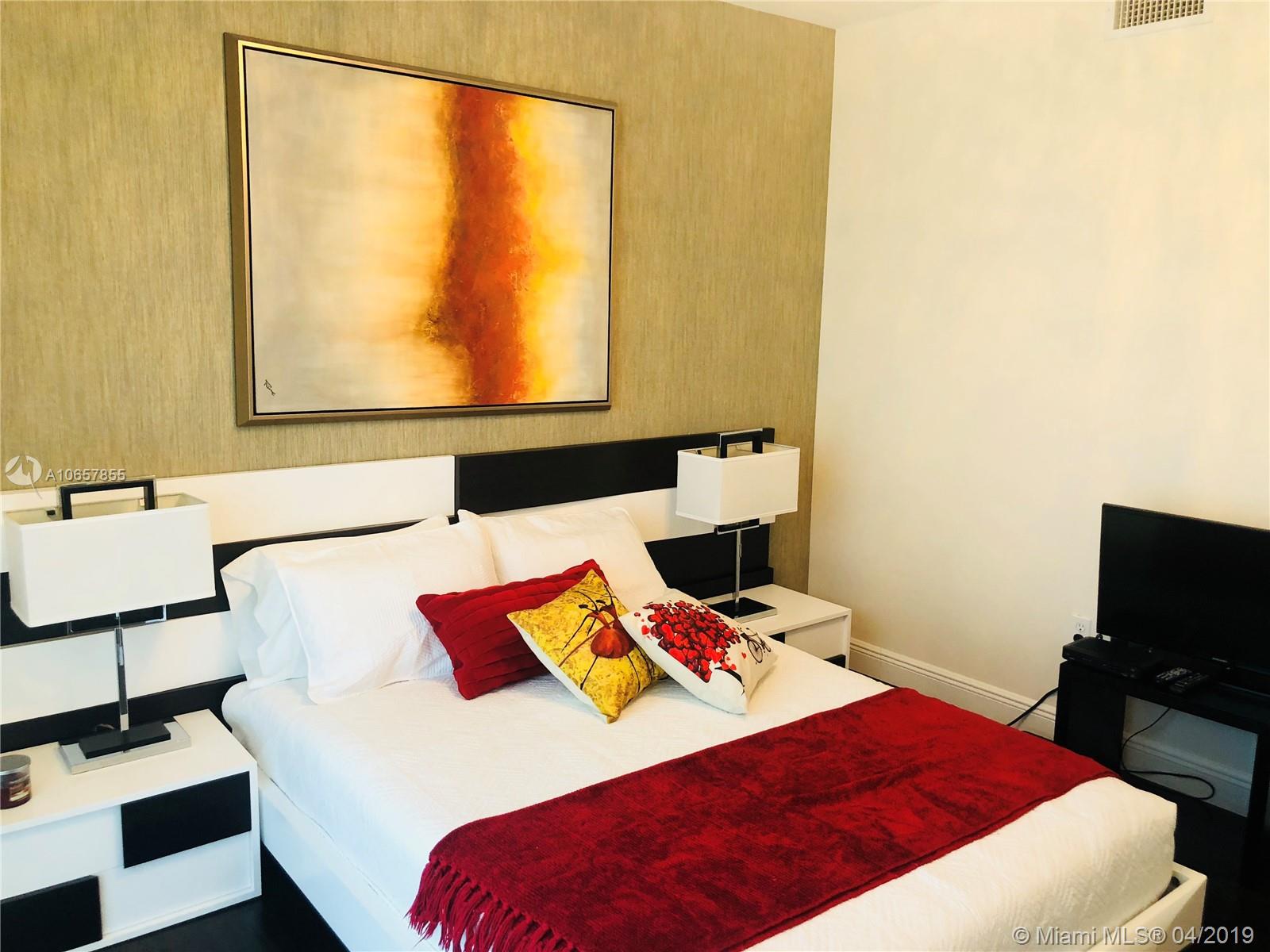 VIZCAYNE NORTH CONDO - Residential Lease