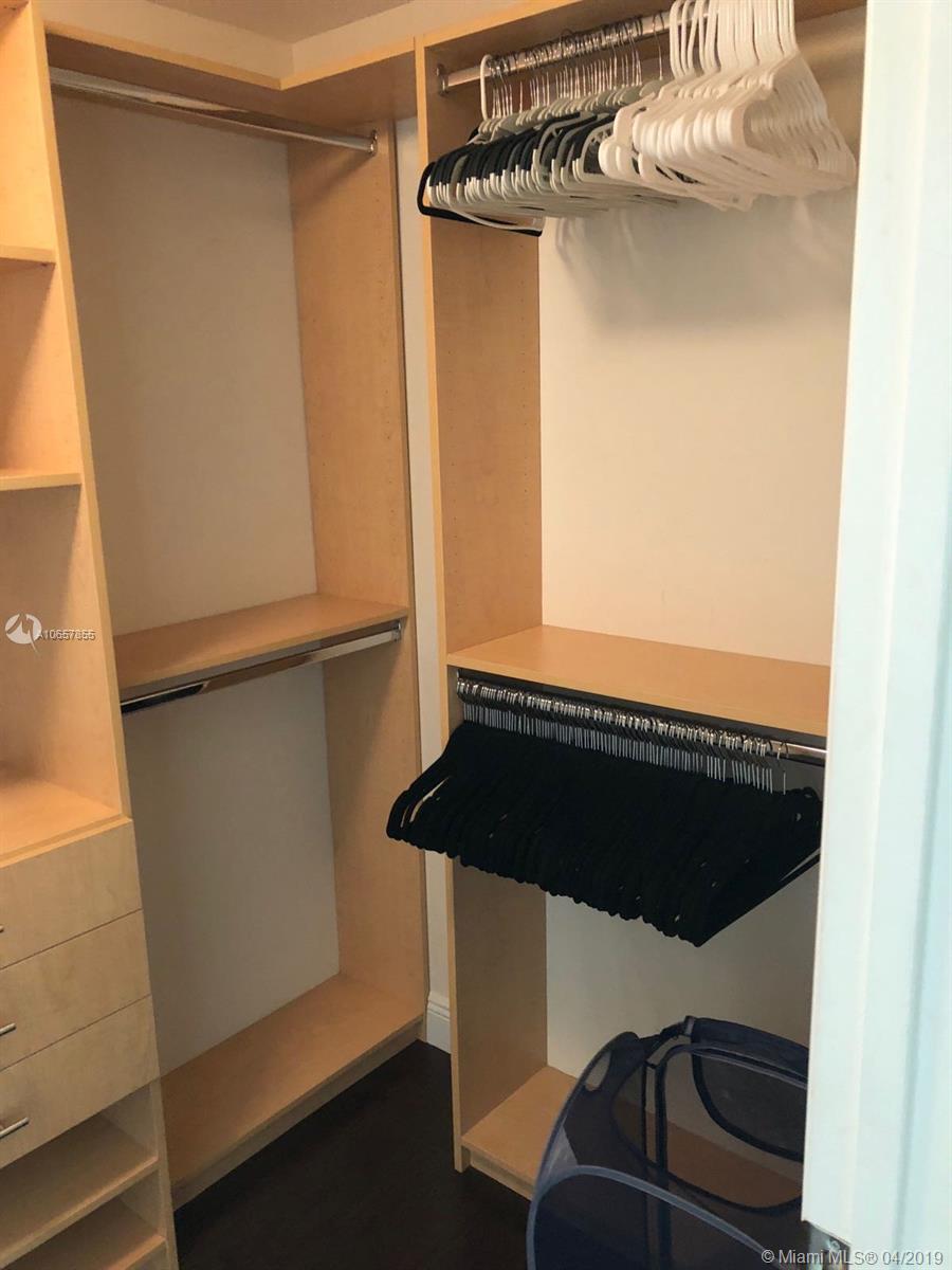 VIZCAYNE NORTH CONDO - Residential Lease