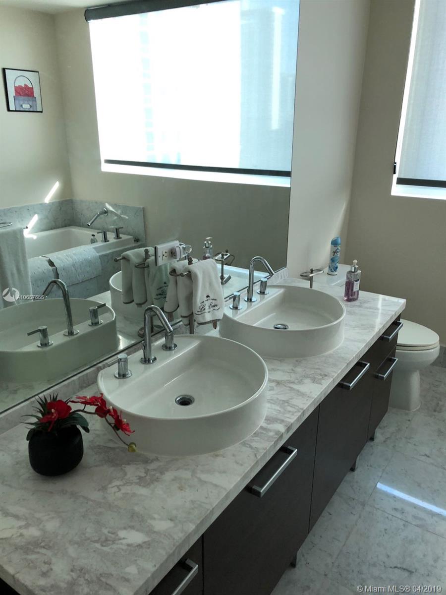 VIZCAYNE NORTH CONDO - Residential Lease