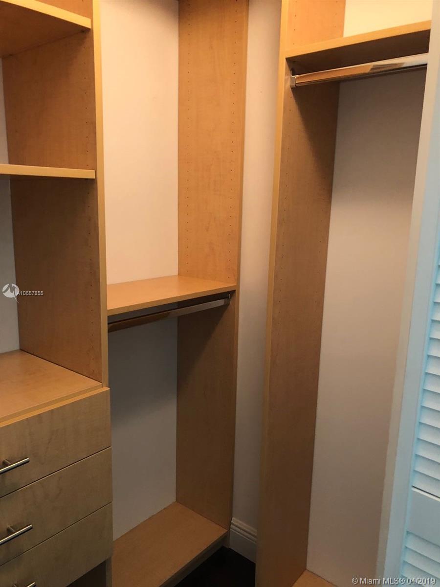 VIZCAYNE NORTH CONDO - Residential Lease