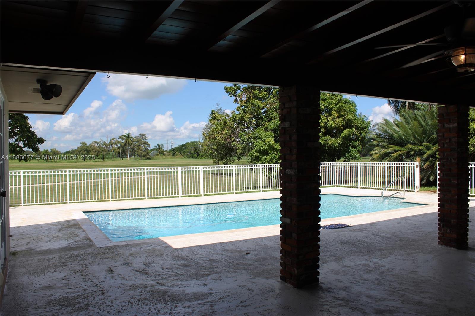 16100 W Prestwick Pl