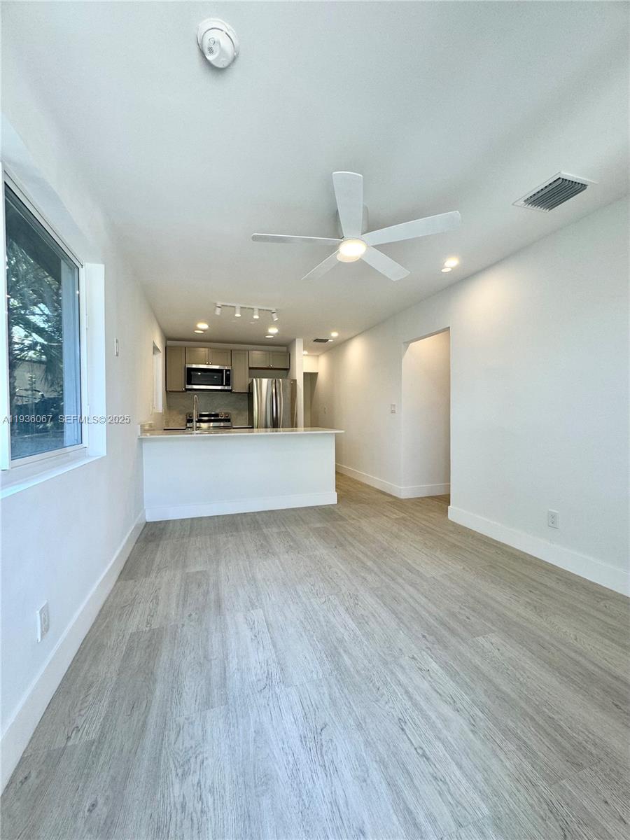 TOWN OF MODELO (DANIA) B- - Residential Income