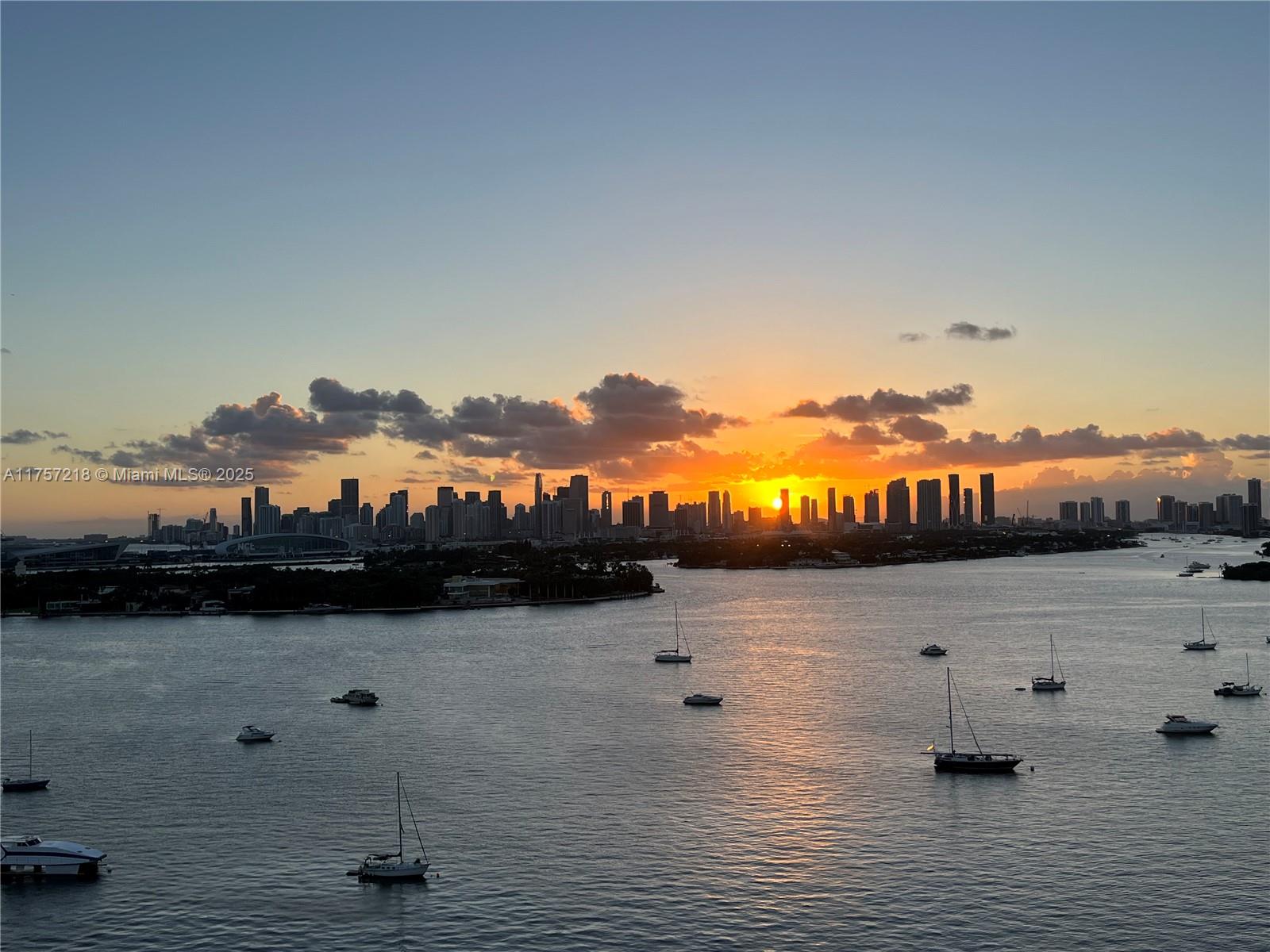 1200 West Ave Ph-05, Miami Beach, Miami-Dade County, Florida - 1 Bedrooms  
1 Bathrooms - 