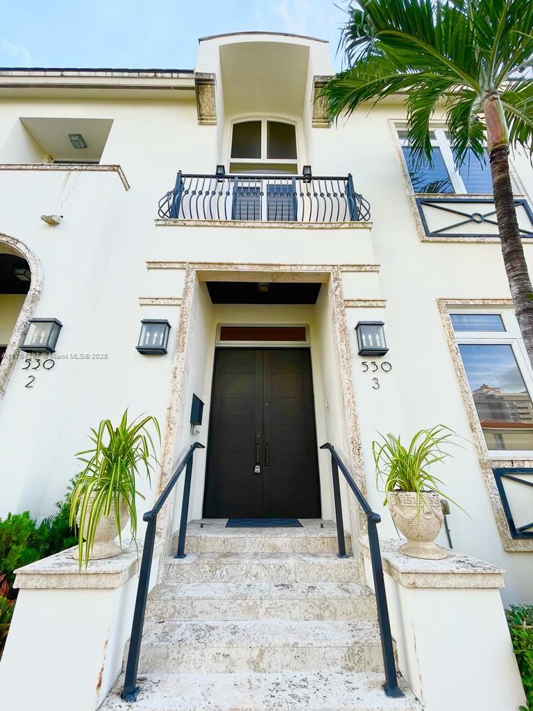 530 Valencia Ave 3