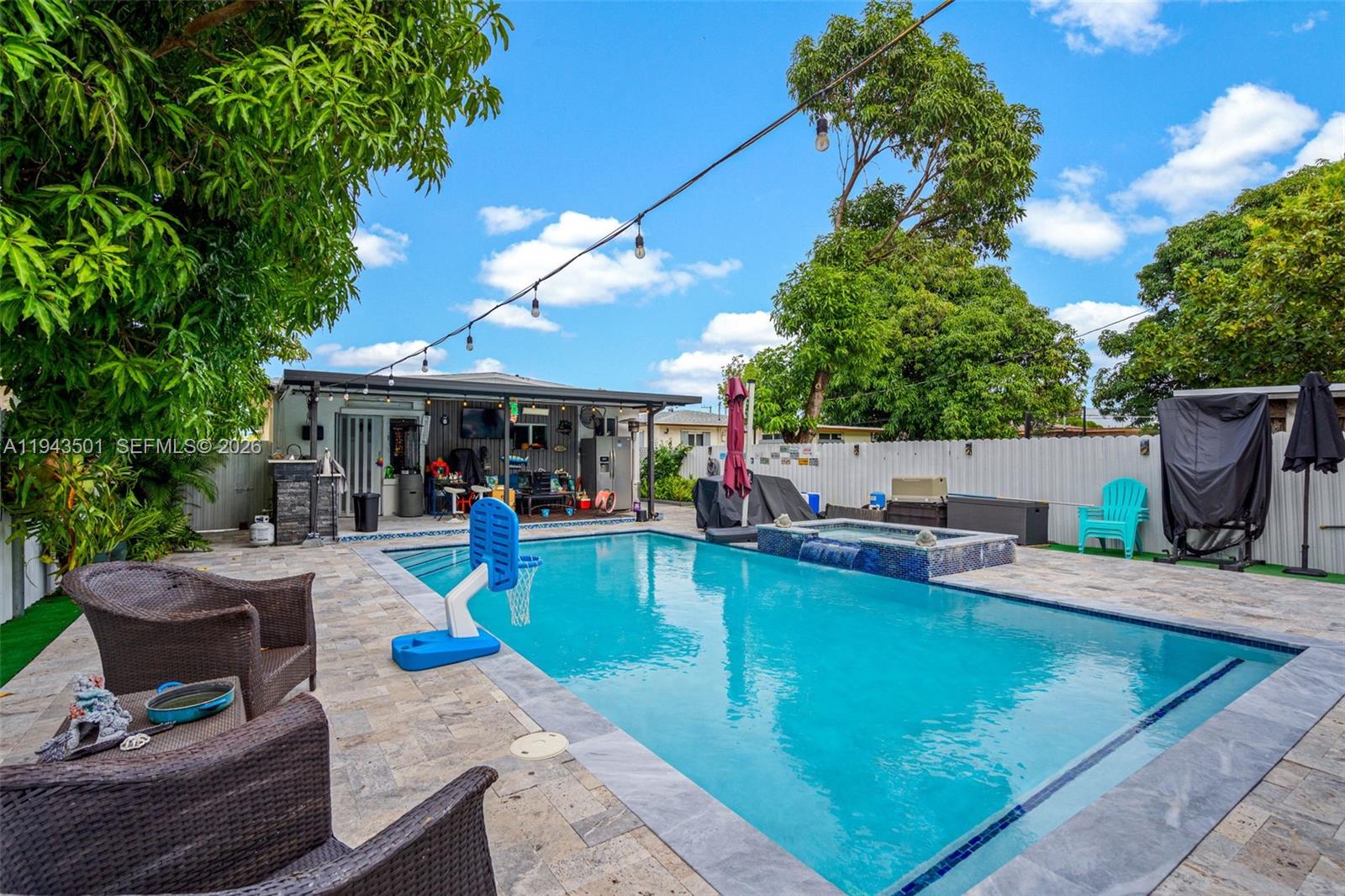 HIALEAH 13TH ADDN AMD PL - Residential