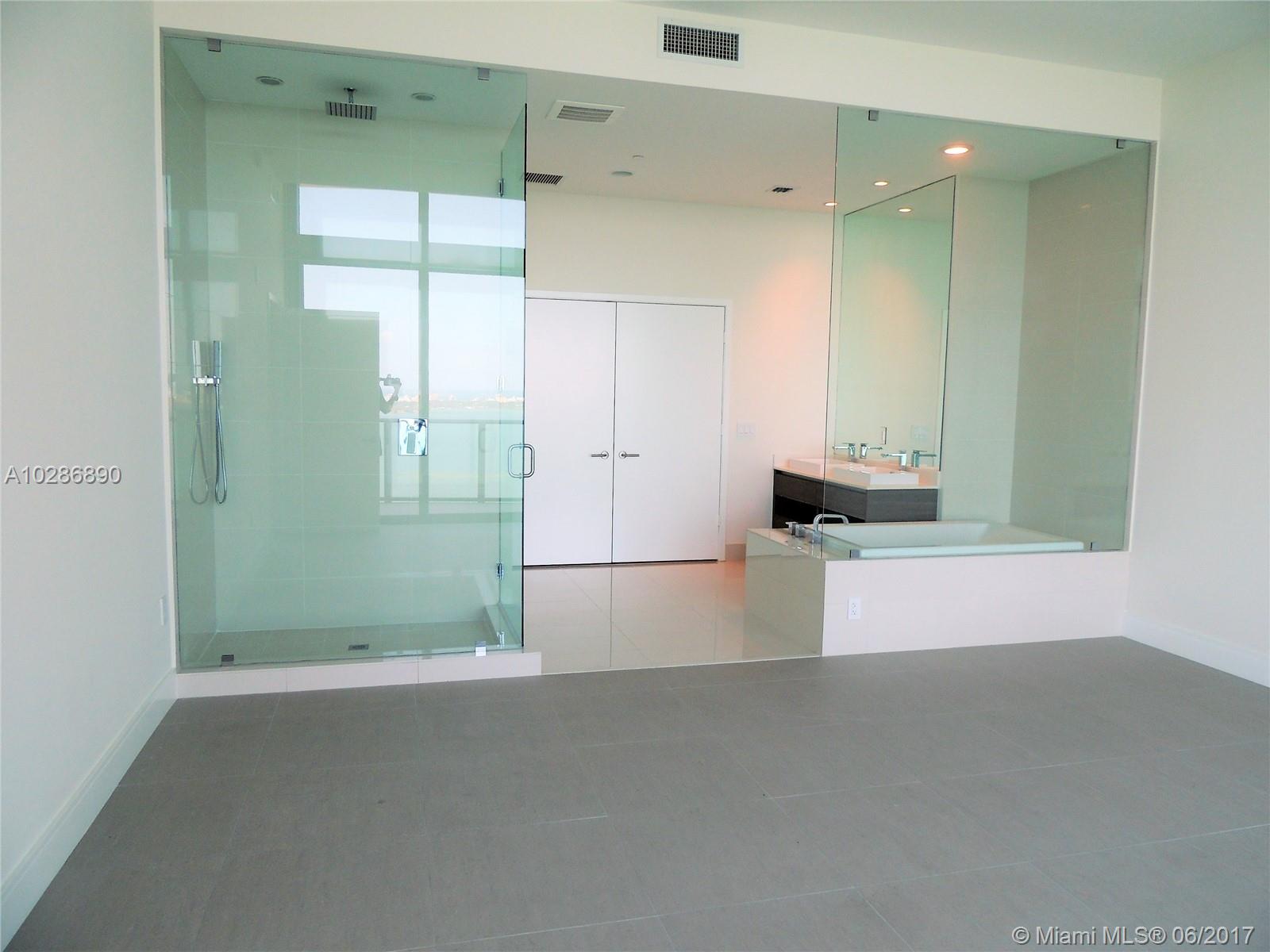 ICON BAY CONDO - Residential Lease