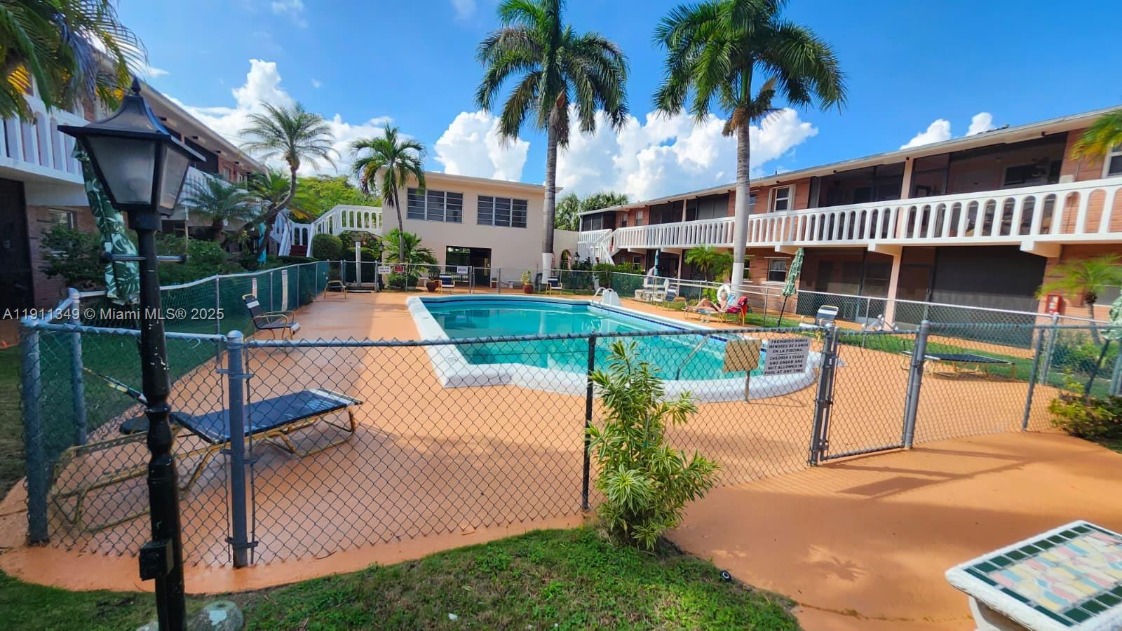 ELDORADO COUNTRY CLUB APT - Residential