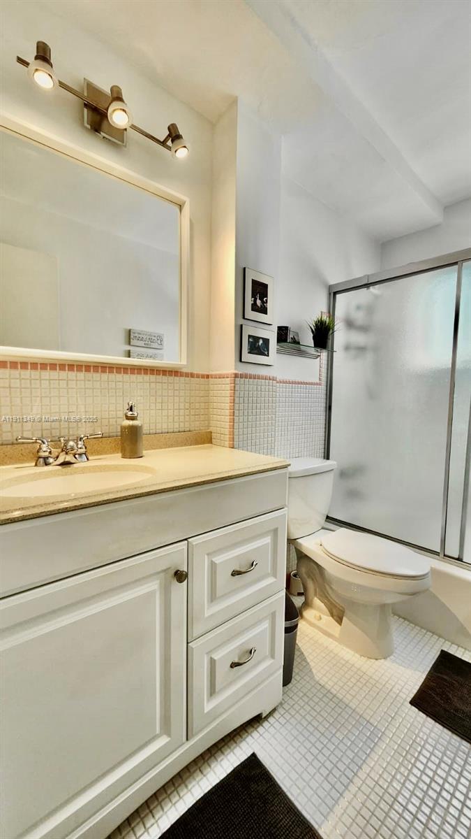 ELDORADO COUNTRY CLUB APT - Residential