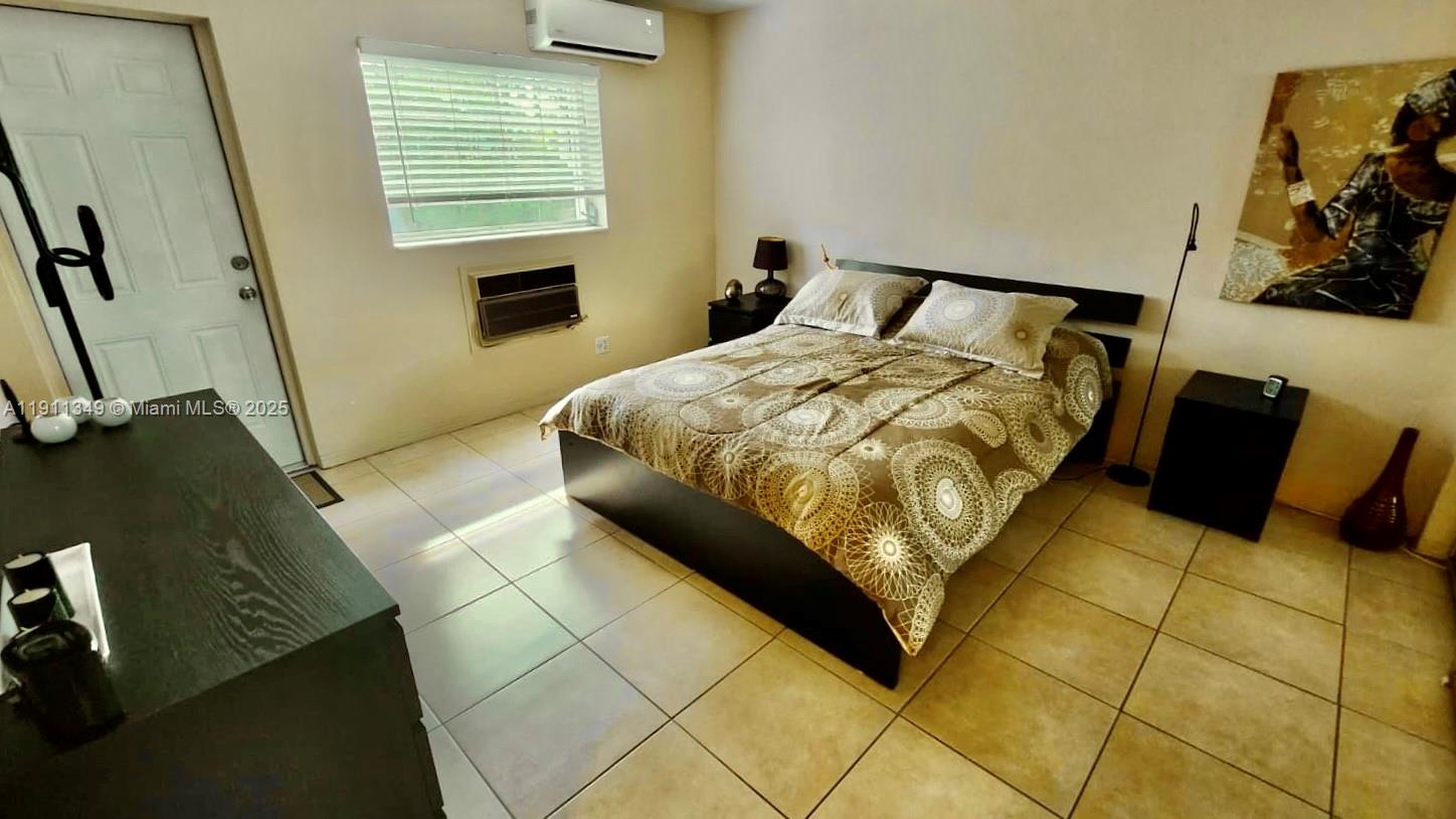 ELDORADO COUNTRY CLUB APT - Residential