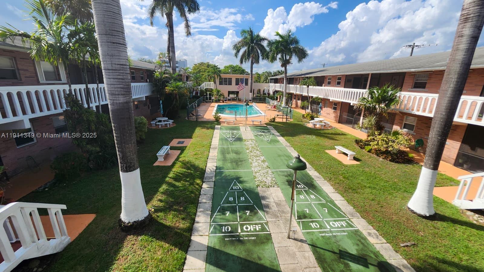 ELDORADO COUNTRY CLUB APT - Residential