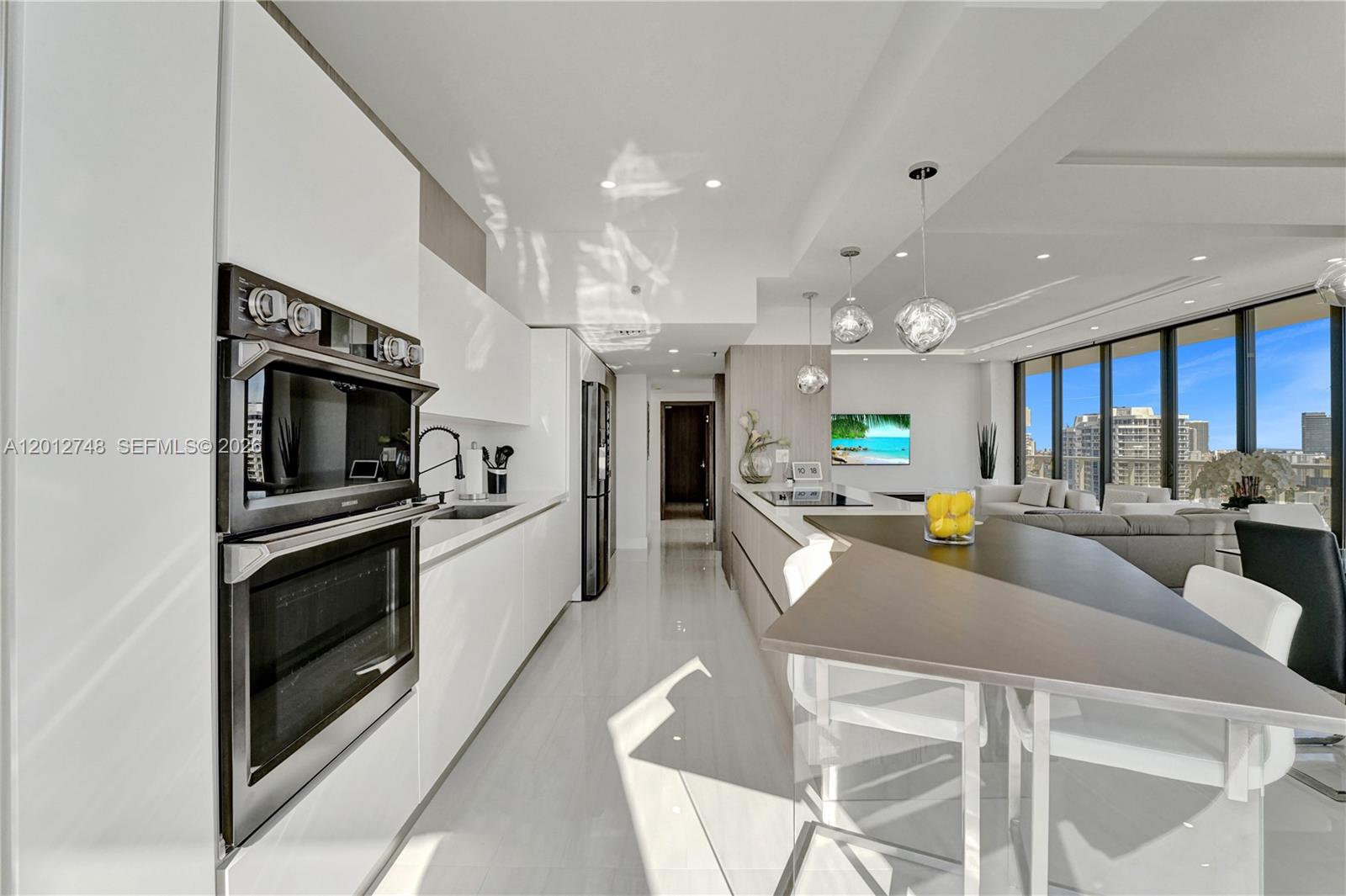 HAMPTONS WEST - Residential
