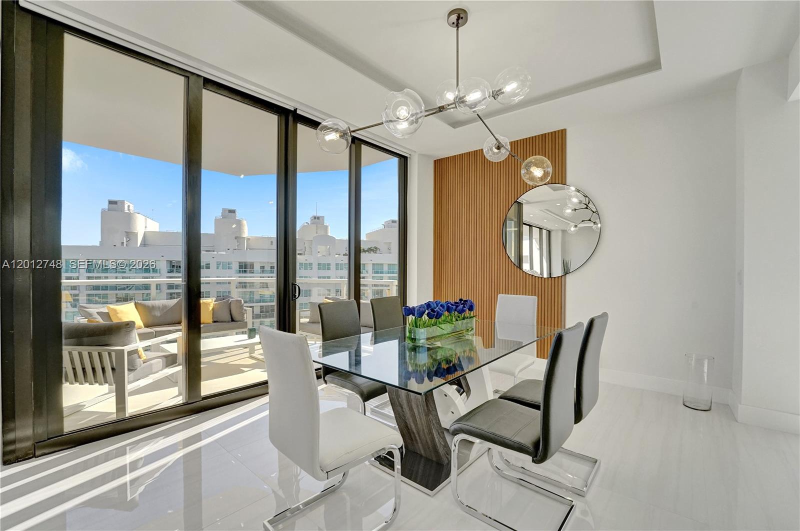 HAMPTONS WEST - Residential