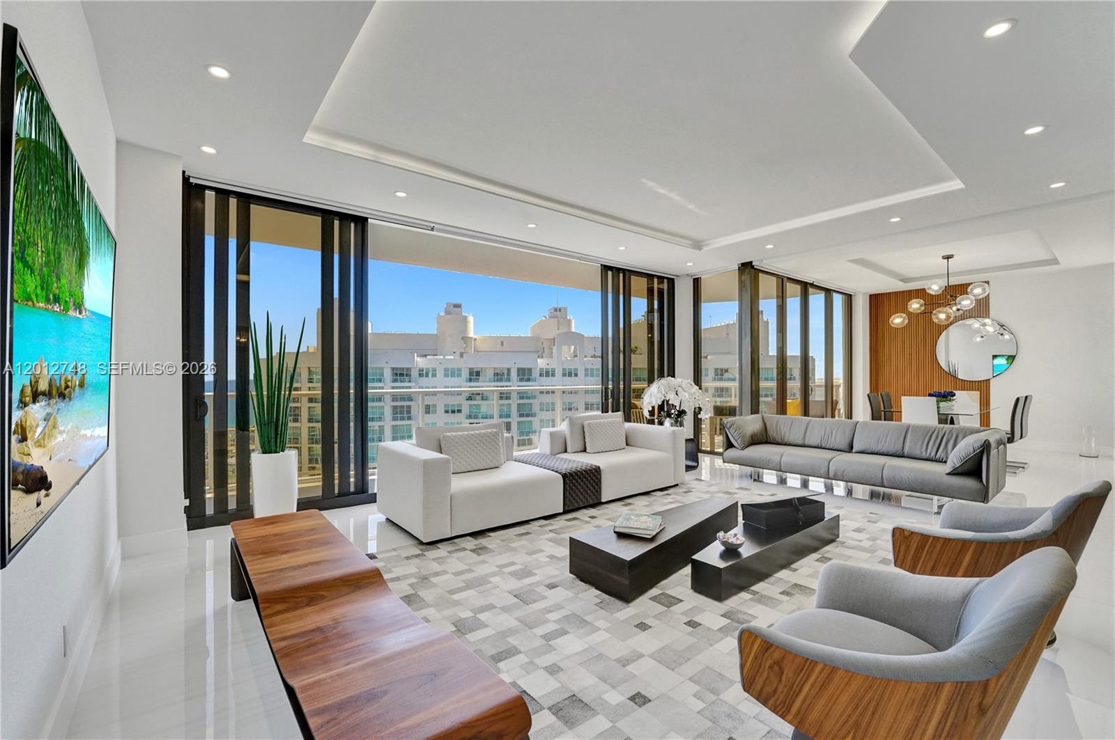 HAMPTONS WEST - Residential