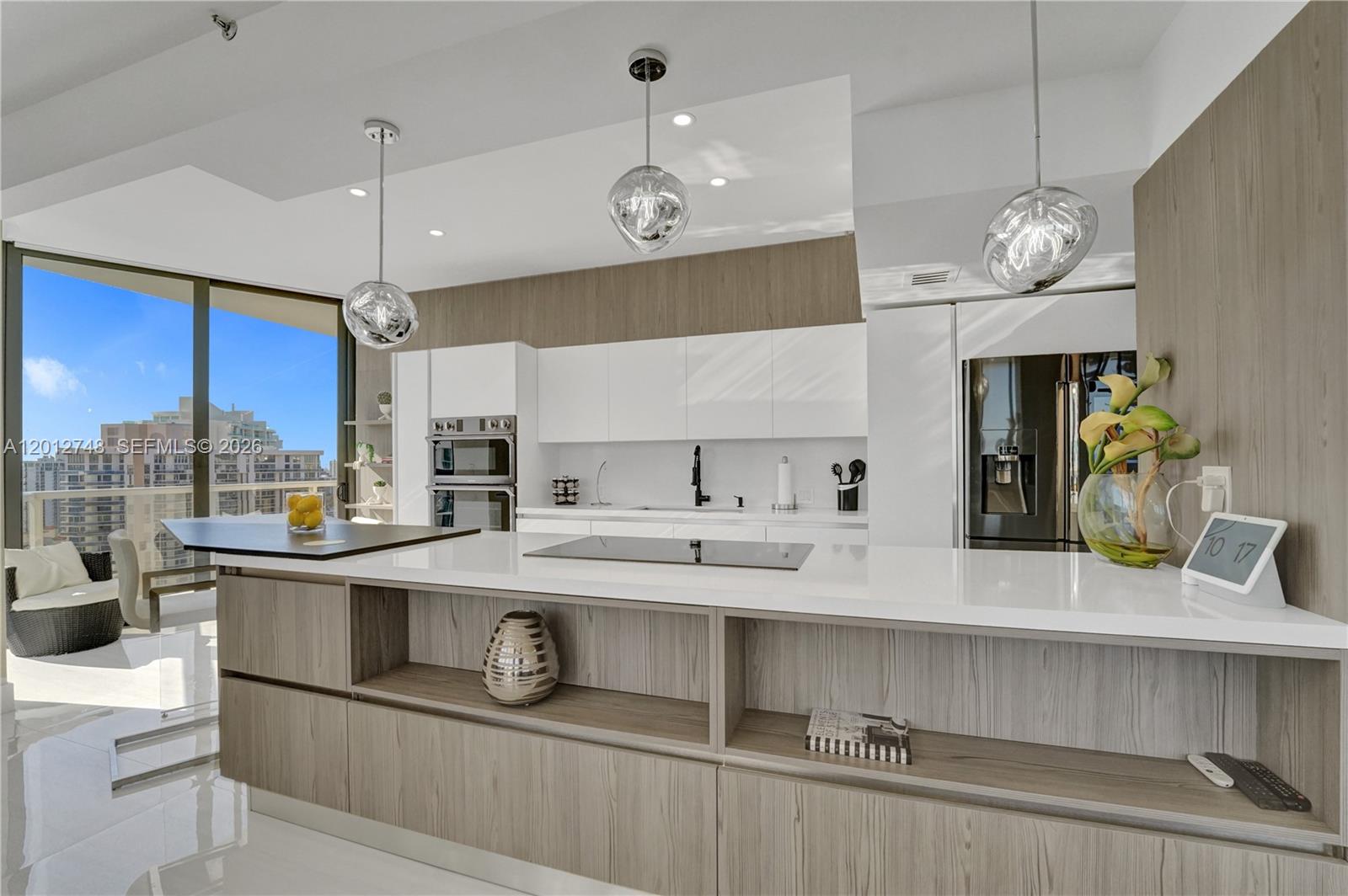 HAMPTONS WEST - Residential